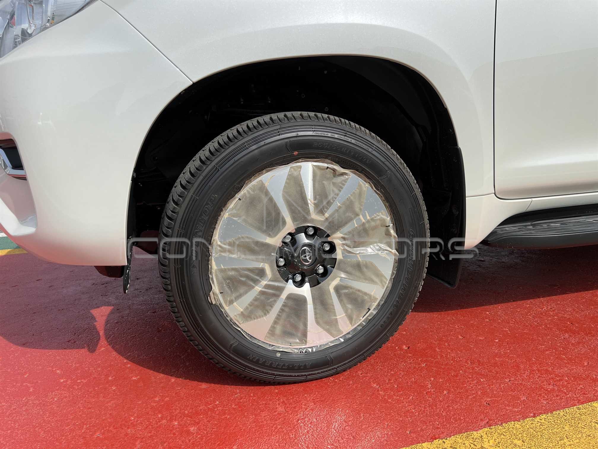 2023 Toyota Prado 4.0L TXL Spare Up