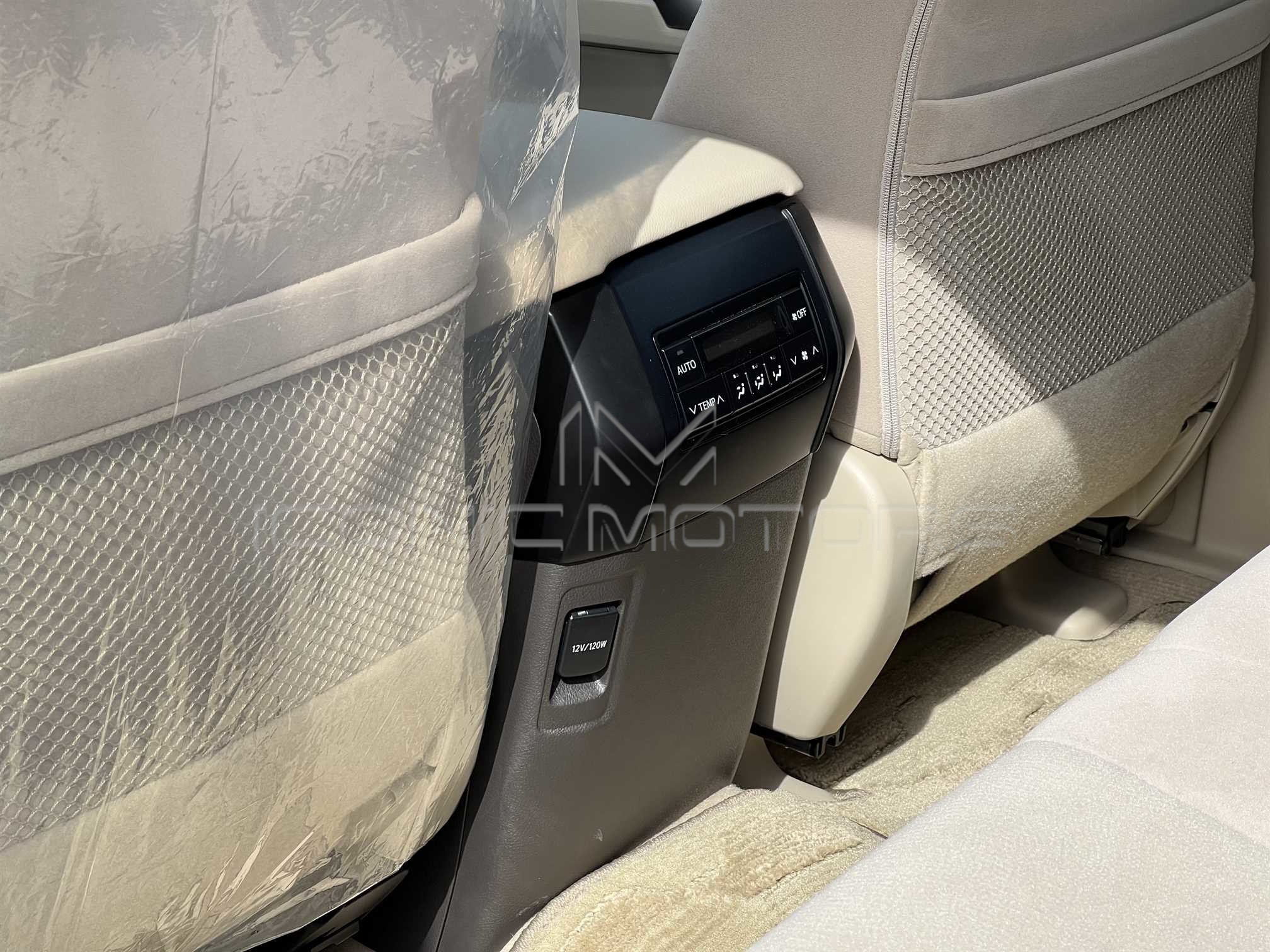 2023 Toyota Prado 4.0L TXL Spare Up
