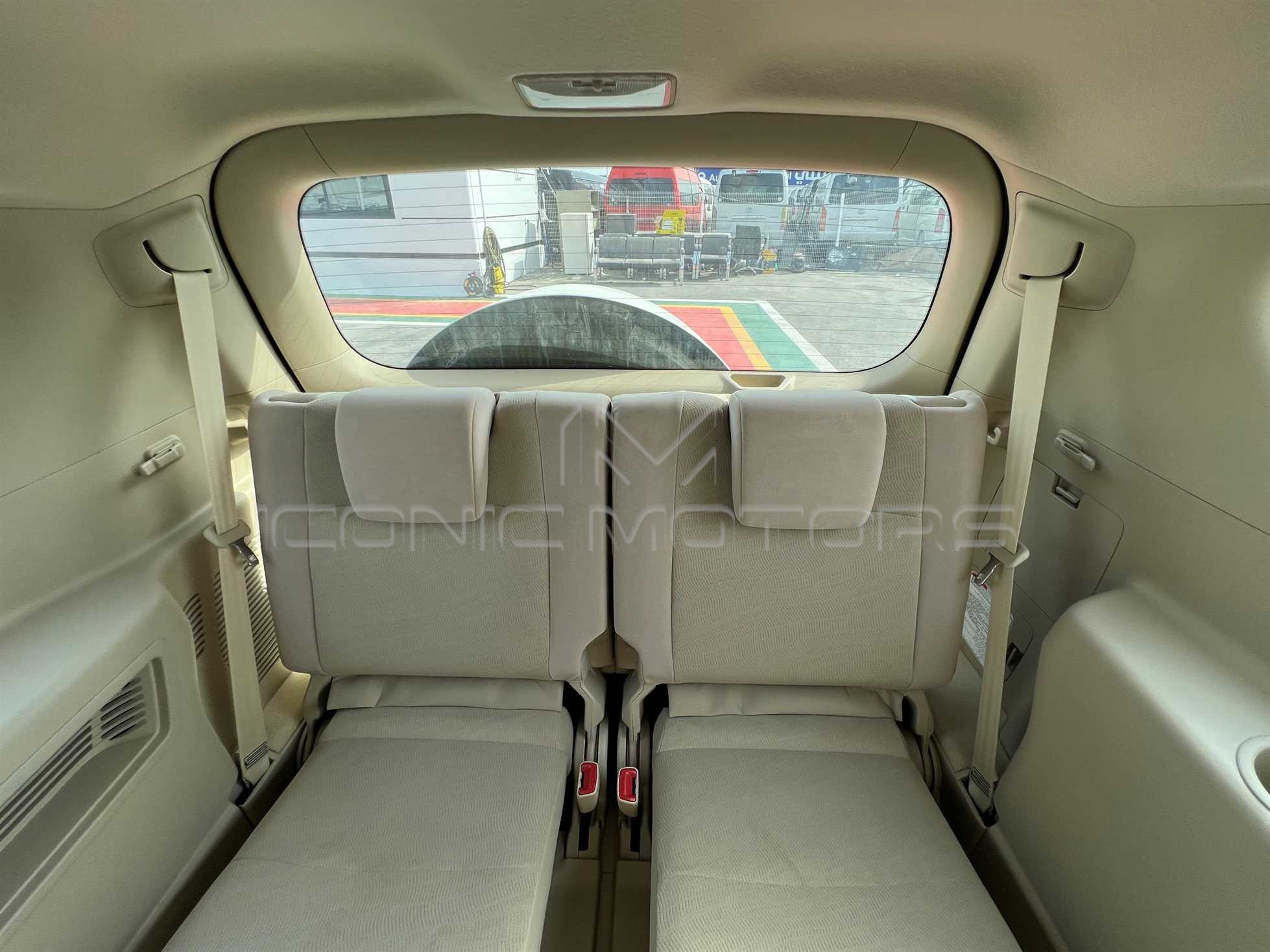 2023 Toyota Prado 4.0L TXL Spare Up