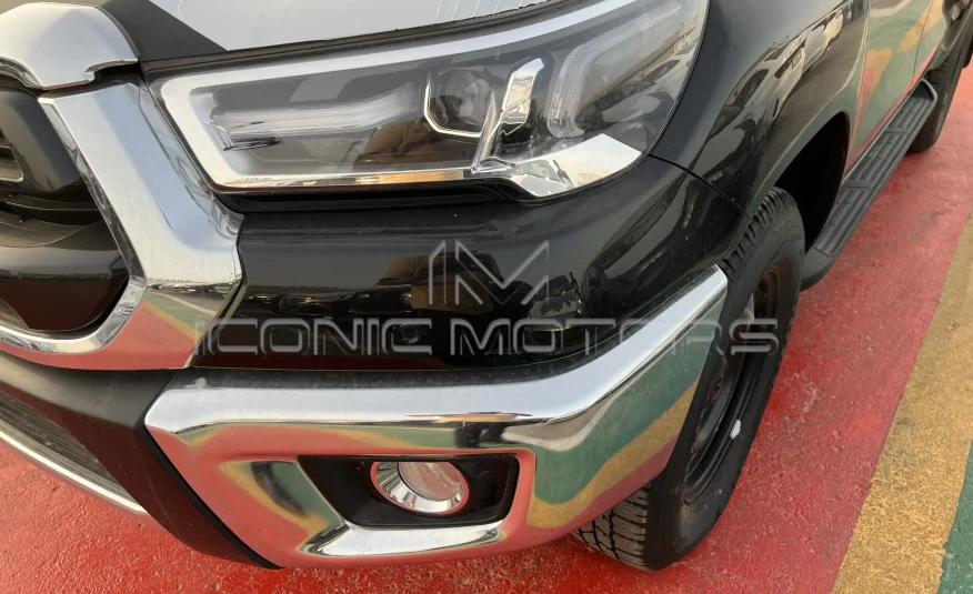 2023 Toyota Hilux 2.8L 4X4 DOUBLE CABIN DIESEL AUTOMATIC SR5