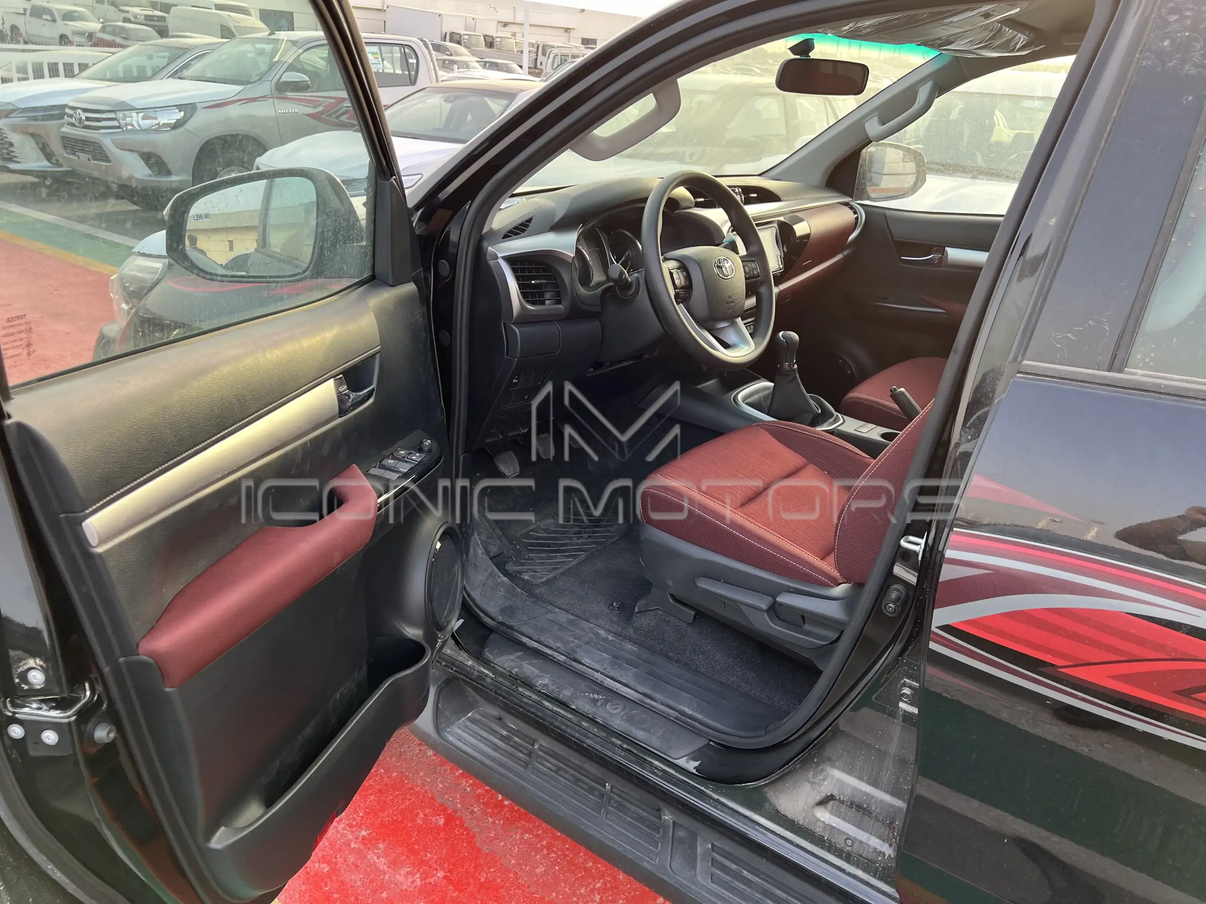 2023 Toyota Hilux 2.8L 4X4 DOUBLE CABIN DIESEL AUTOMATIC SR5