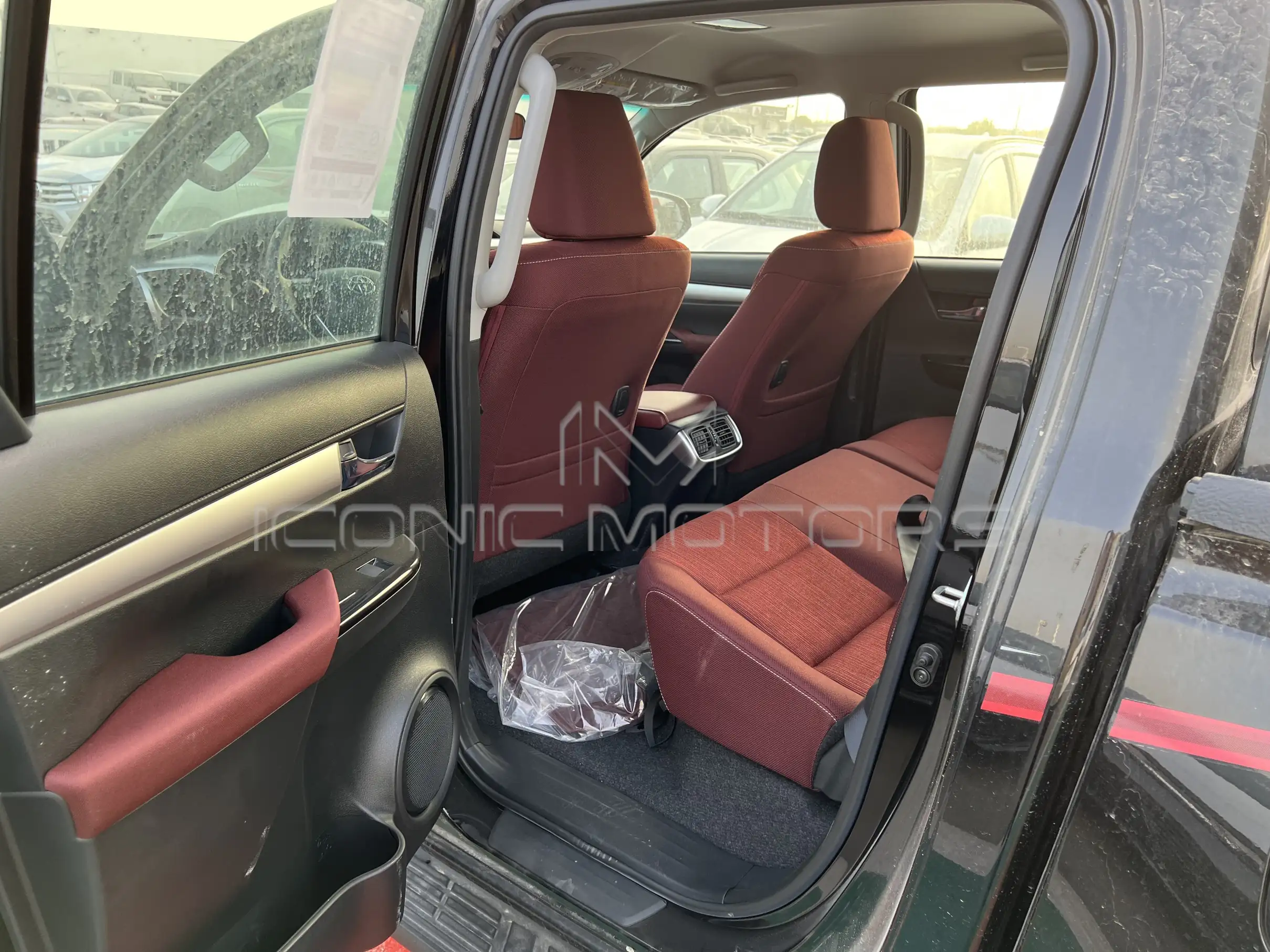 2023 Toyota Hilux 2.8L 4X4 DOUBLE CABIN DIESEL AUTOMATIC SR5