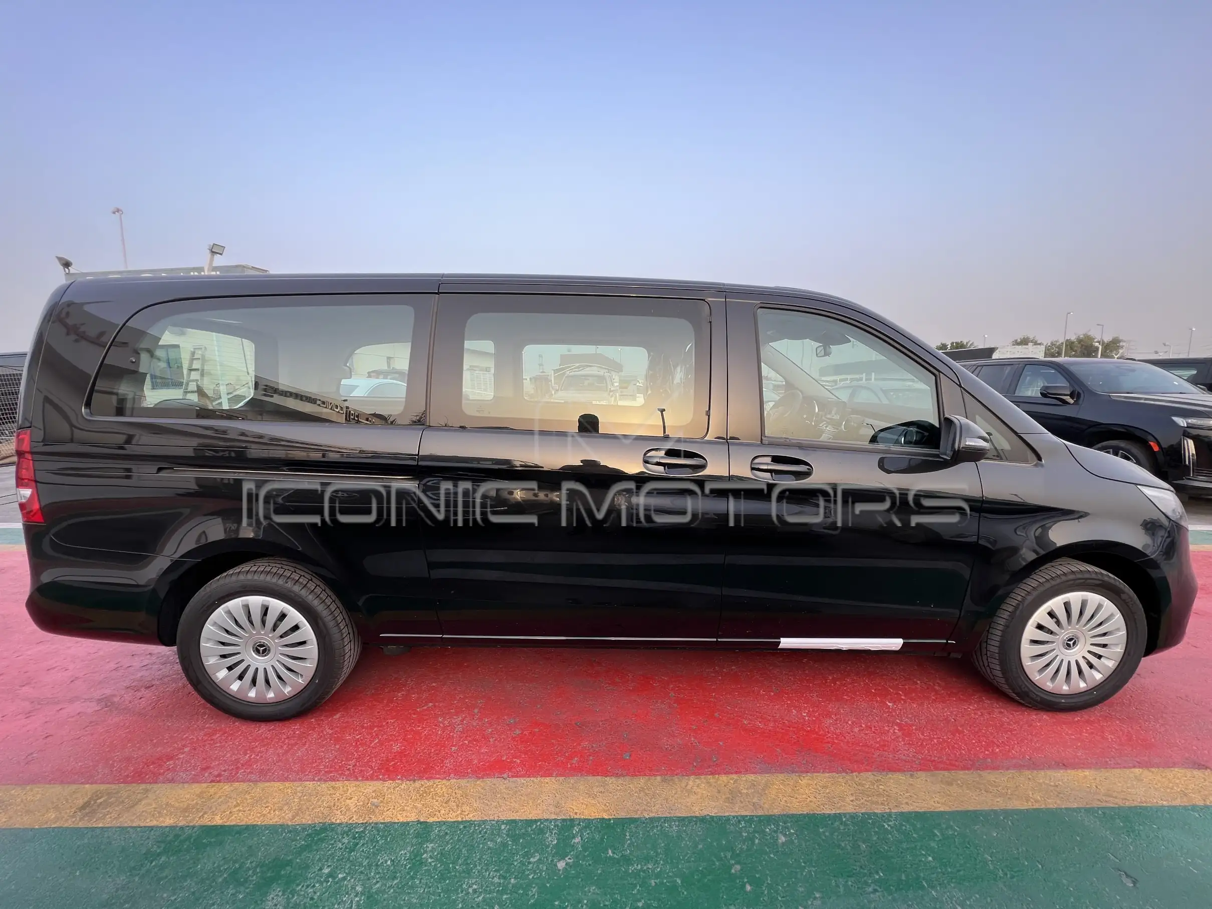 2024 Mercedes Benz V250 2.0L