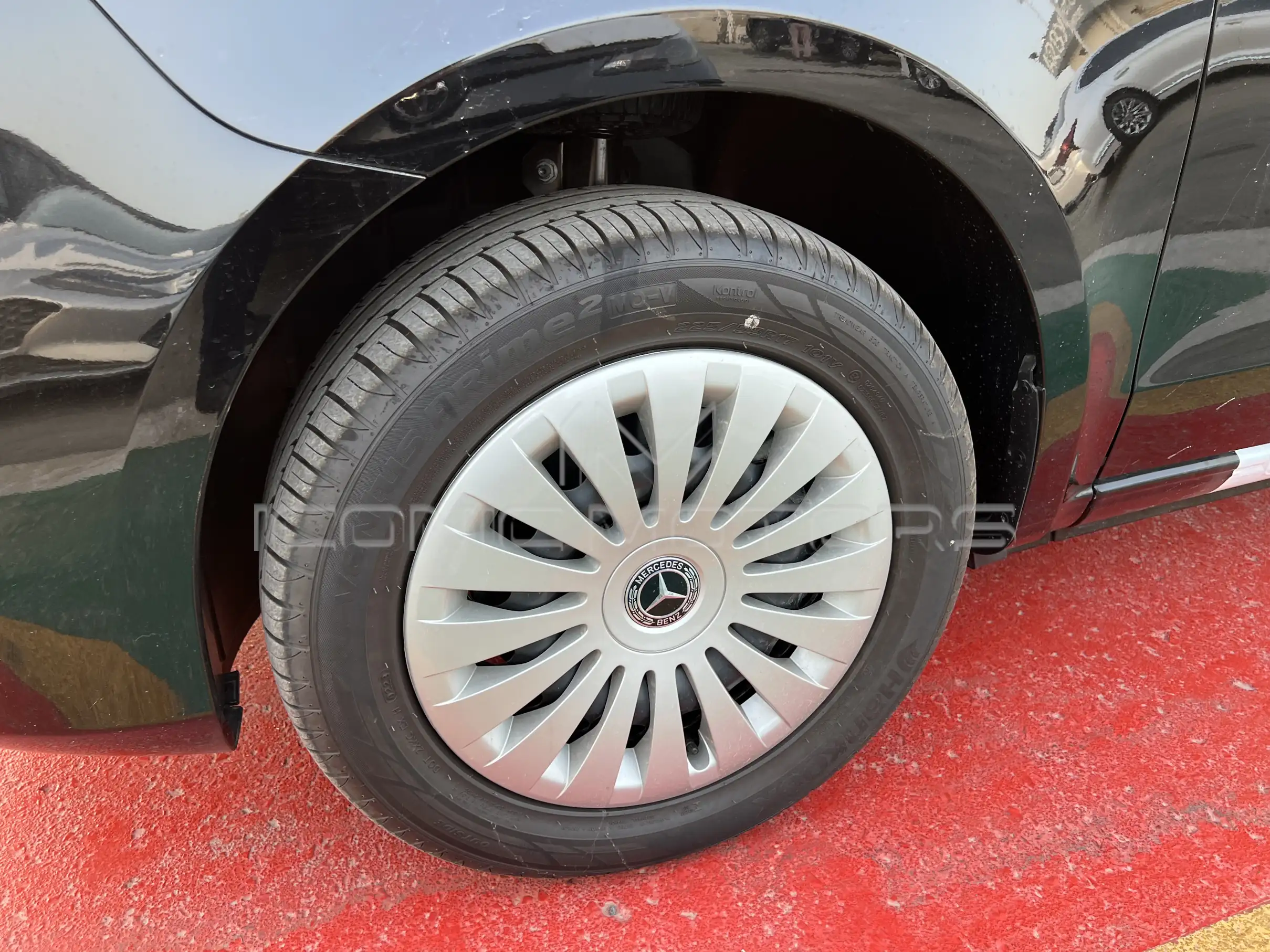 2024 Mercedes Benz V250 2.0L