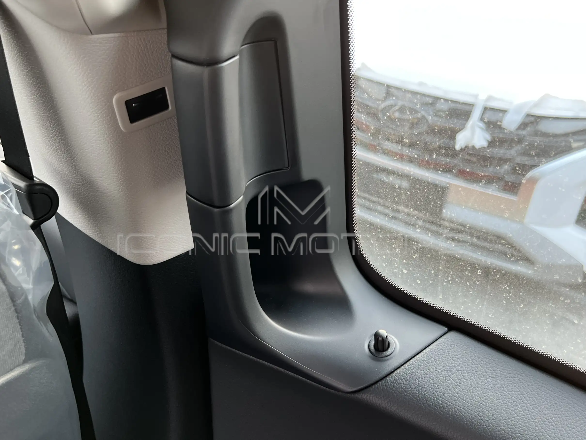2024 Mercedes Benz V250 2.0L