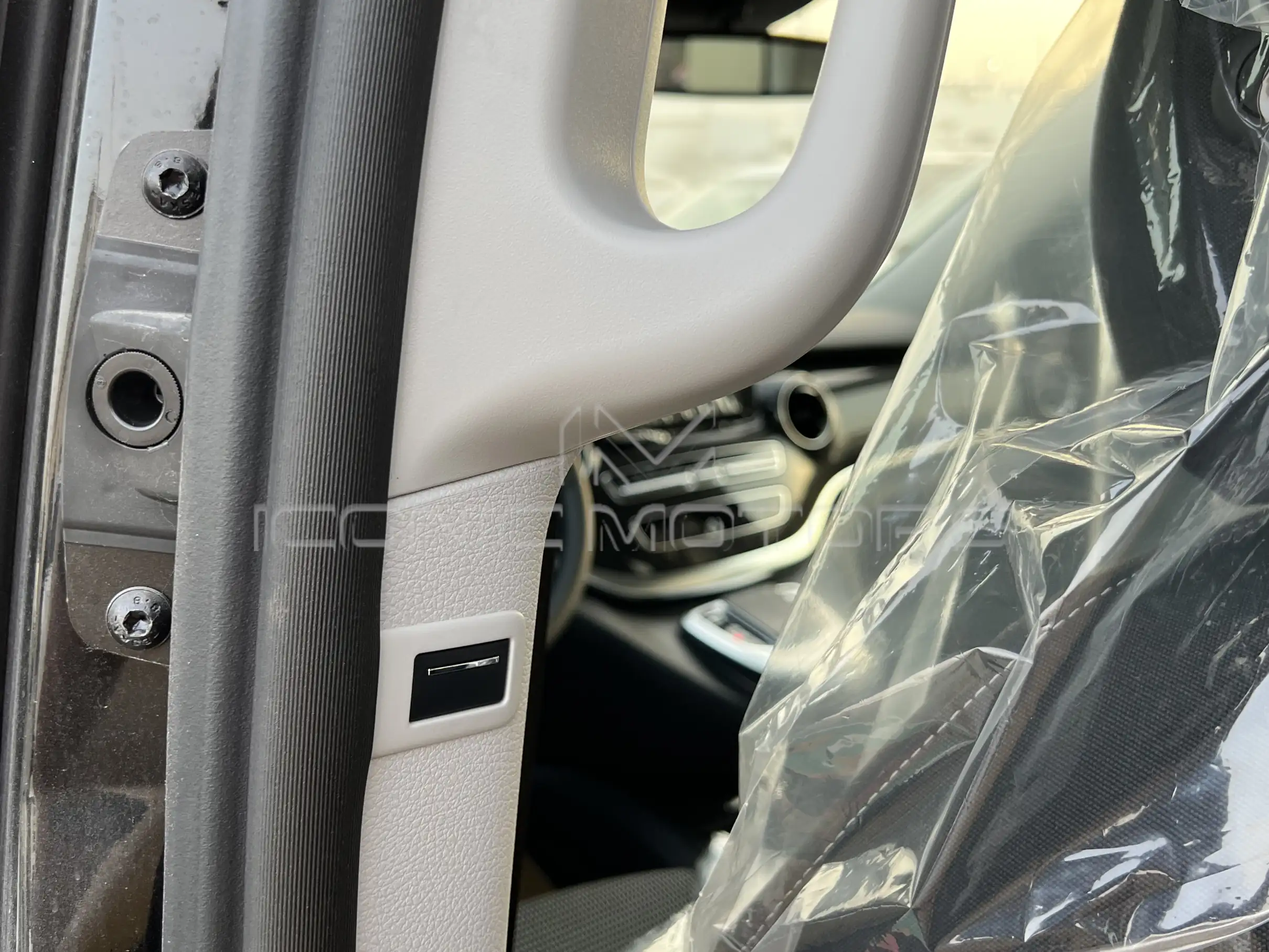 2024 Mercedes Benz V250 2.0L