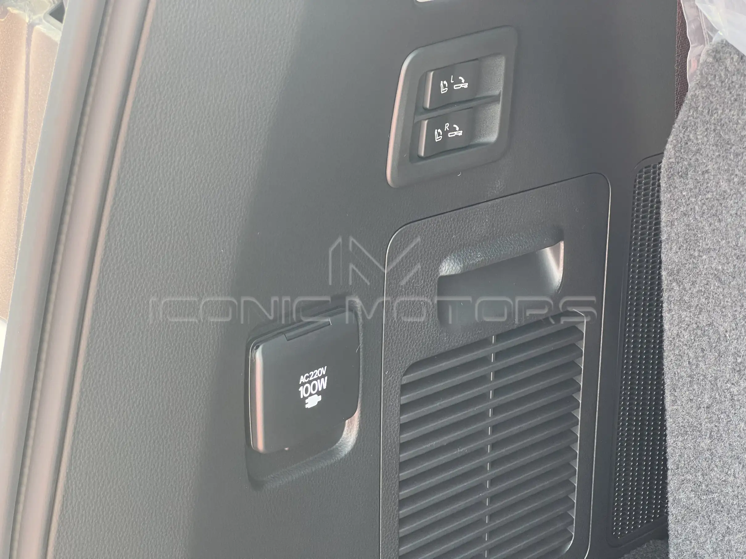 2023 Toyota Land Cruiser 3.3L GR Sport Diesel Twin Turbo