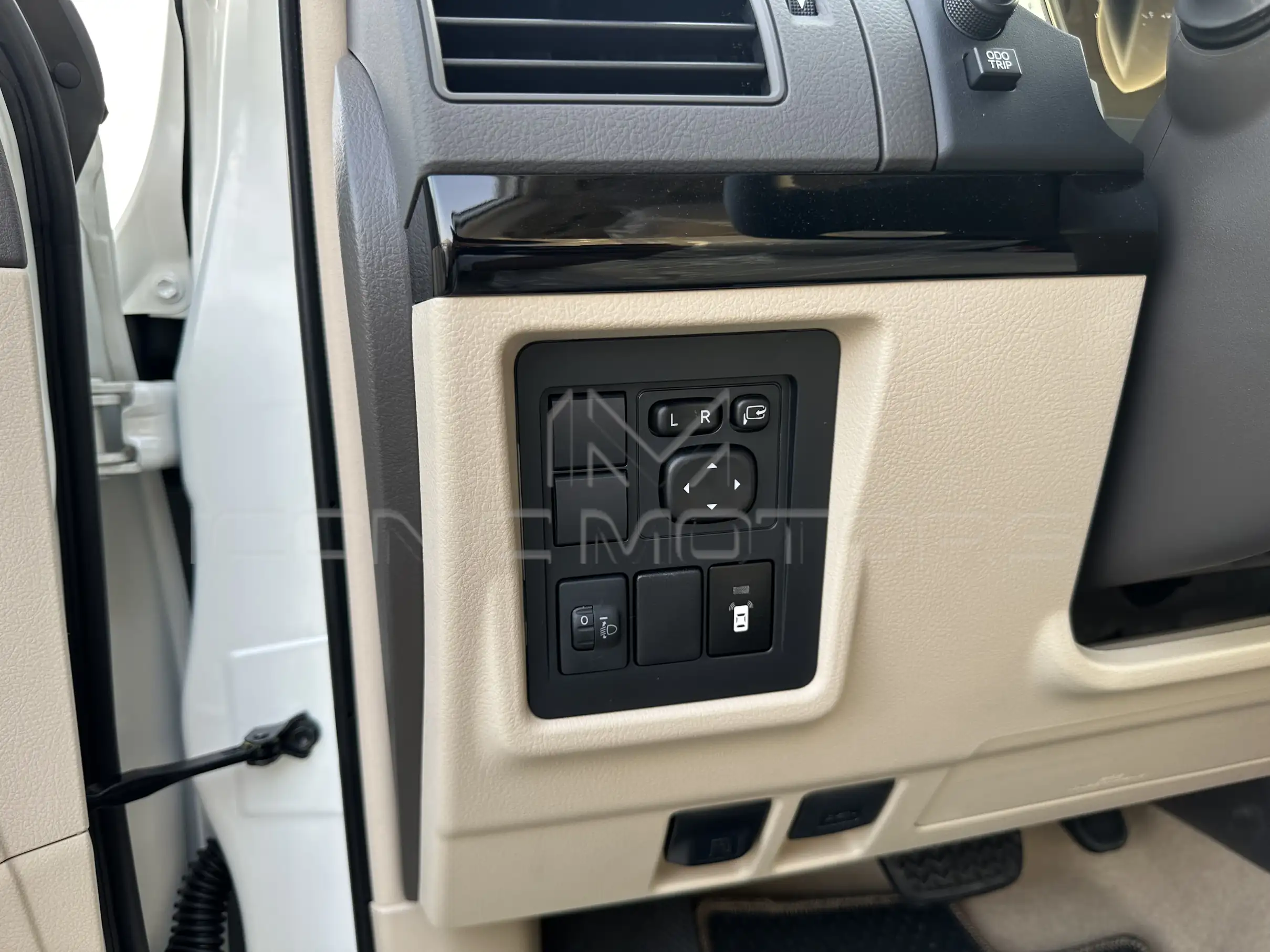 2023 TOYOTA PRADO 4.0L GXR 4X4 PETROL A/T