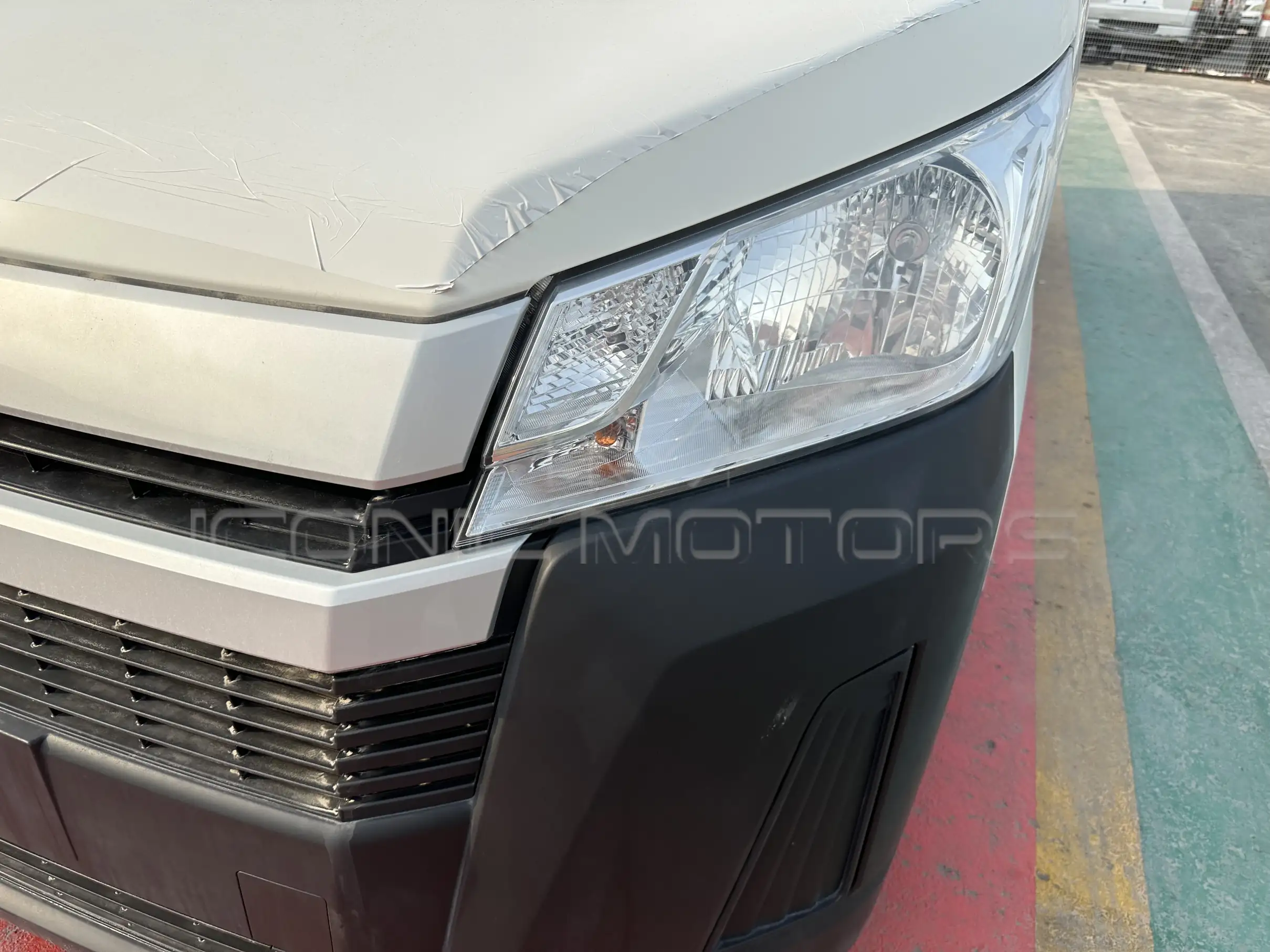 TOYOTA HIACE GL CARGO VAN STD ROOF 3.5L PETROL M/T TH554