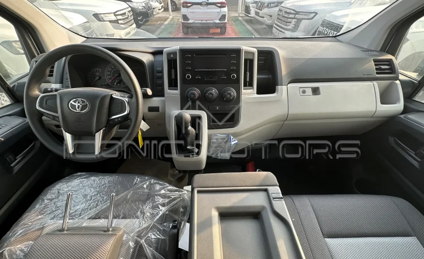 TOYOTA HIACE GL CARGO VAN STD ROOF 3.5L PETROL M/T TH554