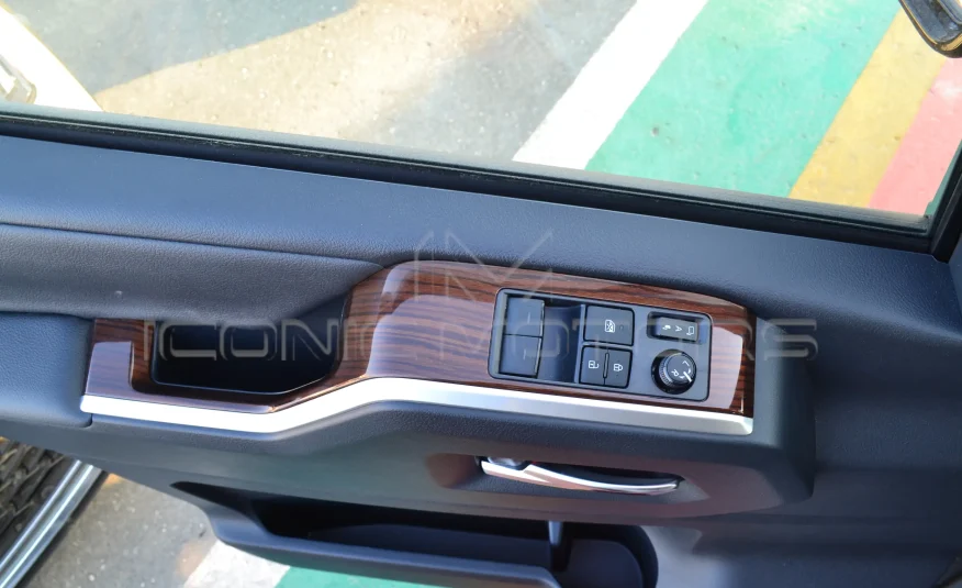 2024 TOYOTA GRANVIA 3.5L PREMIUM TG3081