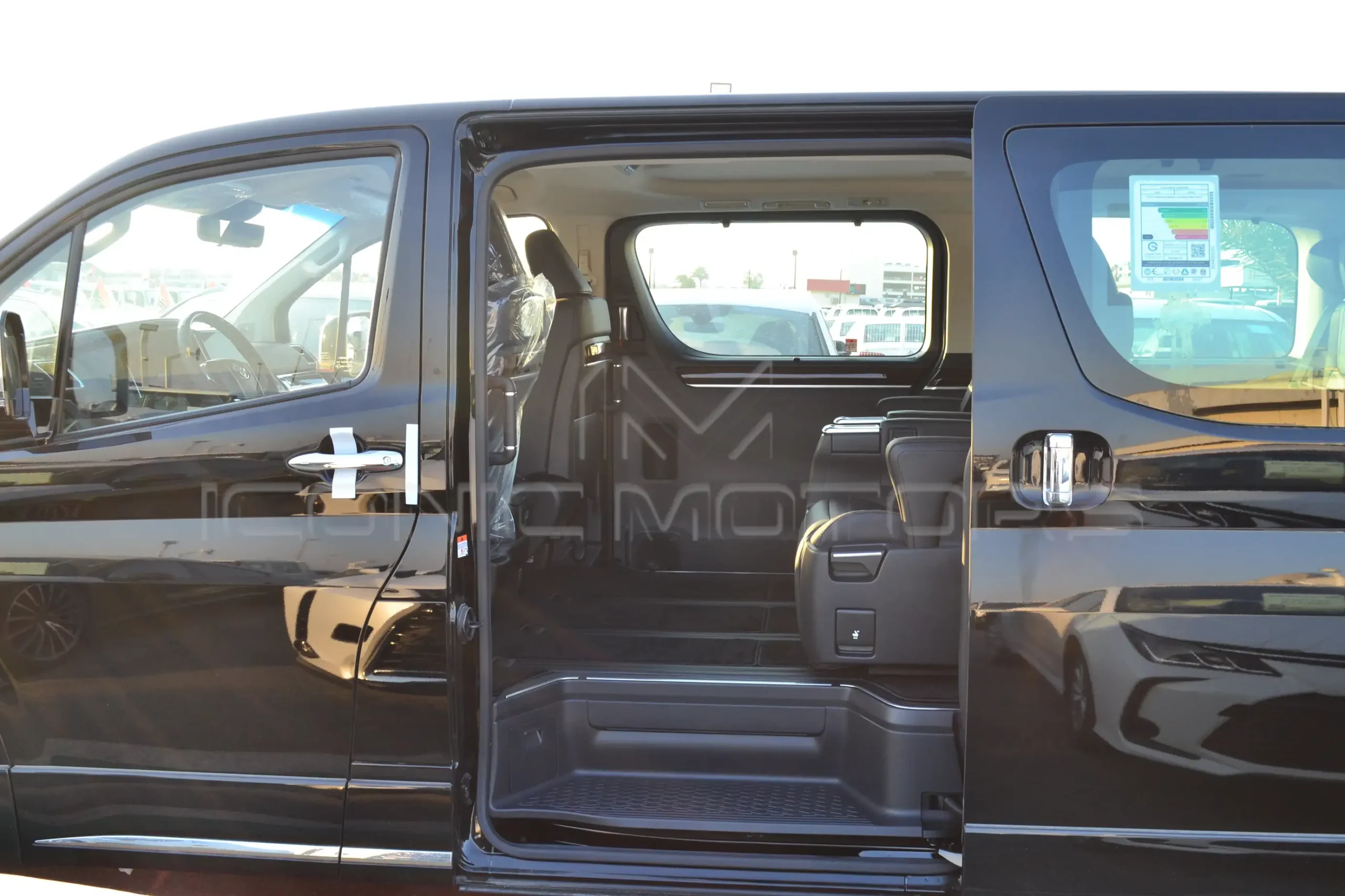 2024 TOYOTA GRANVIA 3.5L PREMIUM TG3081