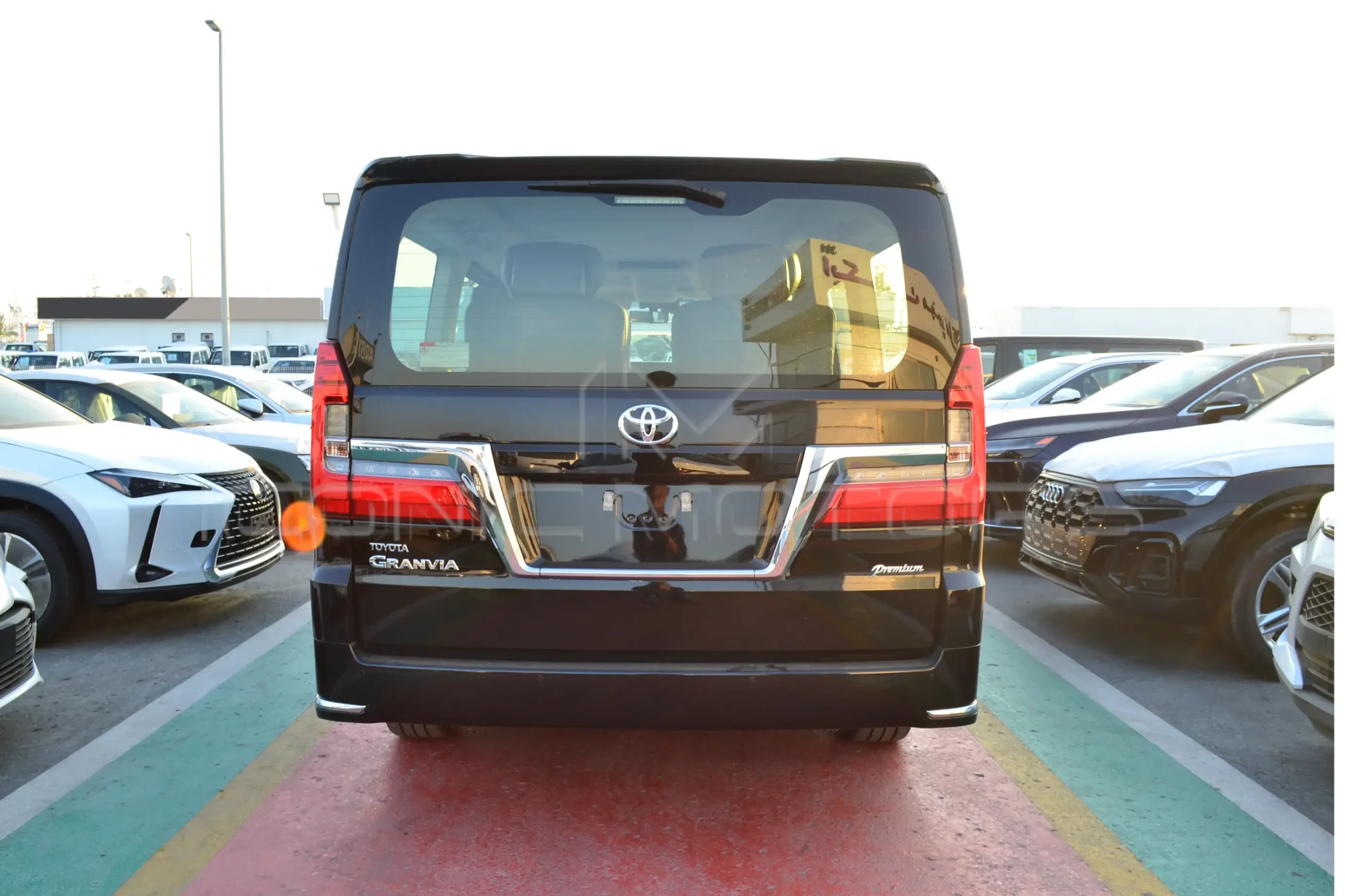 2024 TOYOTA GRANVIA 3.5L PREMIUM TG3081