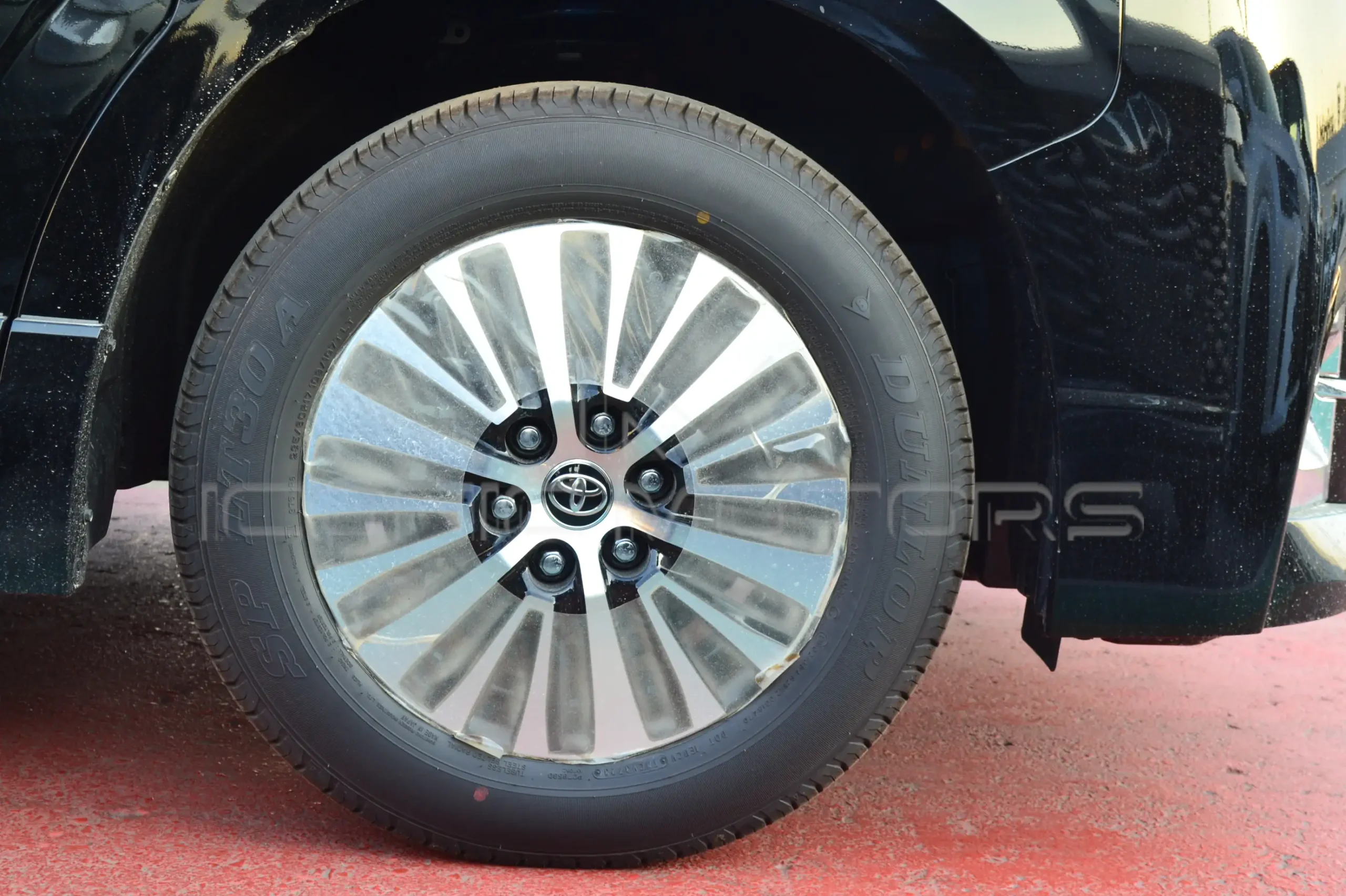 2024 TOYOTA GRANVIA 3.5L PREMIUM TG3081