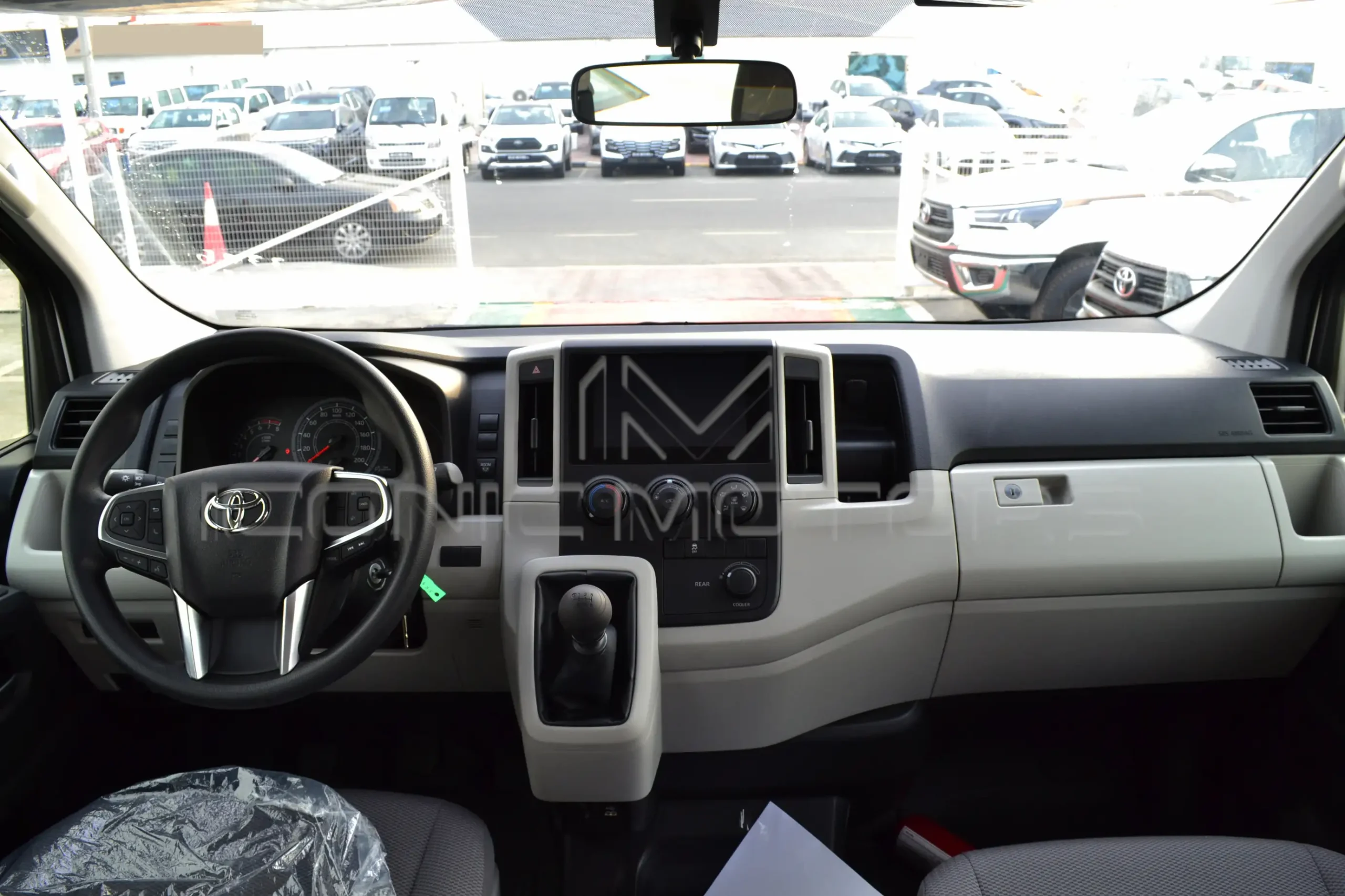 2024 TOYOTA HIACE COMMUTER GL 3.5L PETROL M/T 13-STR THC3823