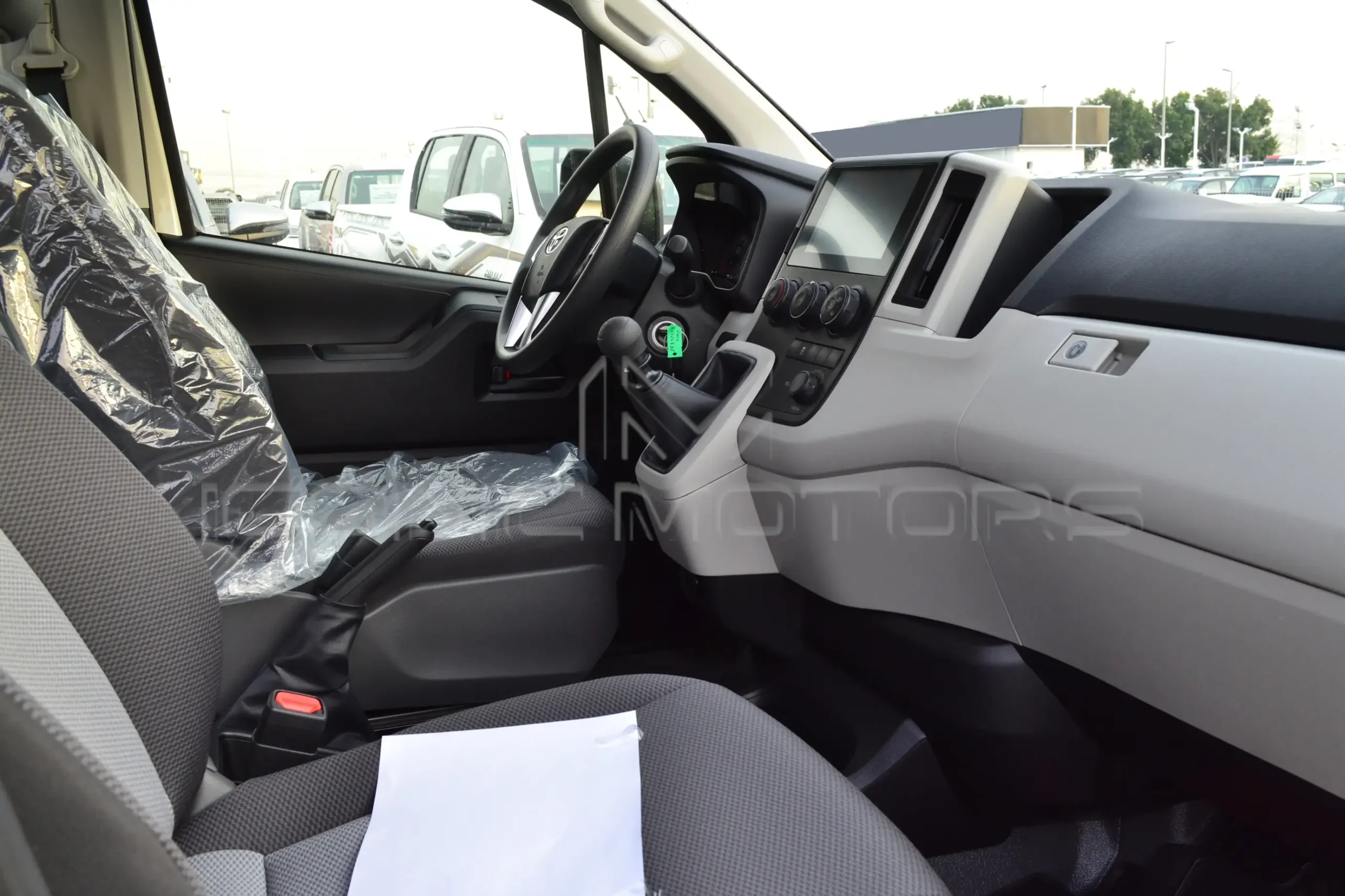 2024 TOYOTA HIACE COMMUTER GL 3.5L PETROL M/T 13-STR THC3823