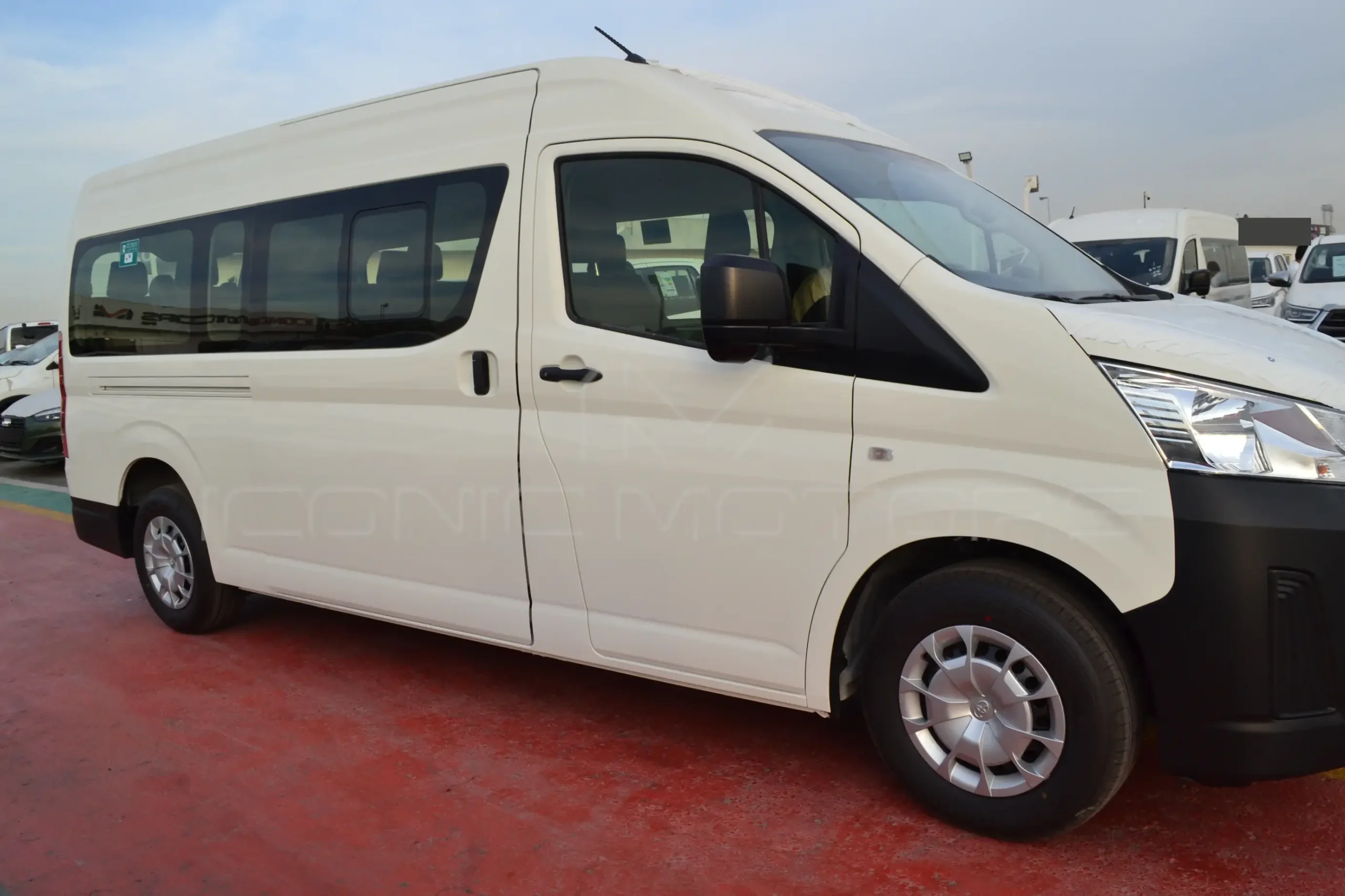 2024 TOYOTA HIACE COMMUTER GL 3.5L PETROL M/T 13-STR THC3823