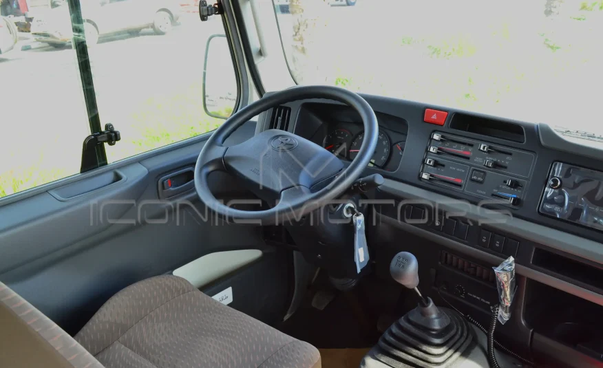 TOYOTA COASTER HI ROOF 4.0L DIESEL 23 SEATER  M/T TC5339