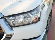 2024 TOYOTA HILUX 2.4L DIESEL A/T 4X4 DLX