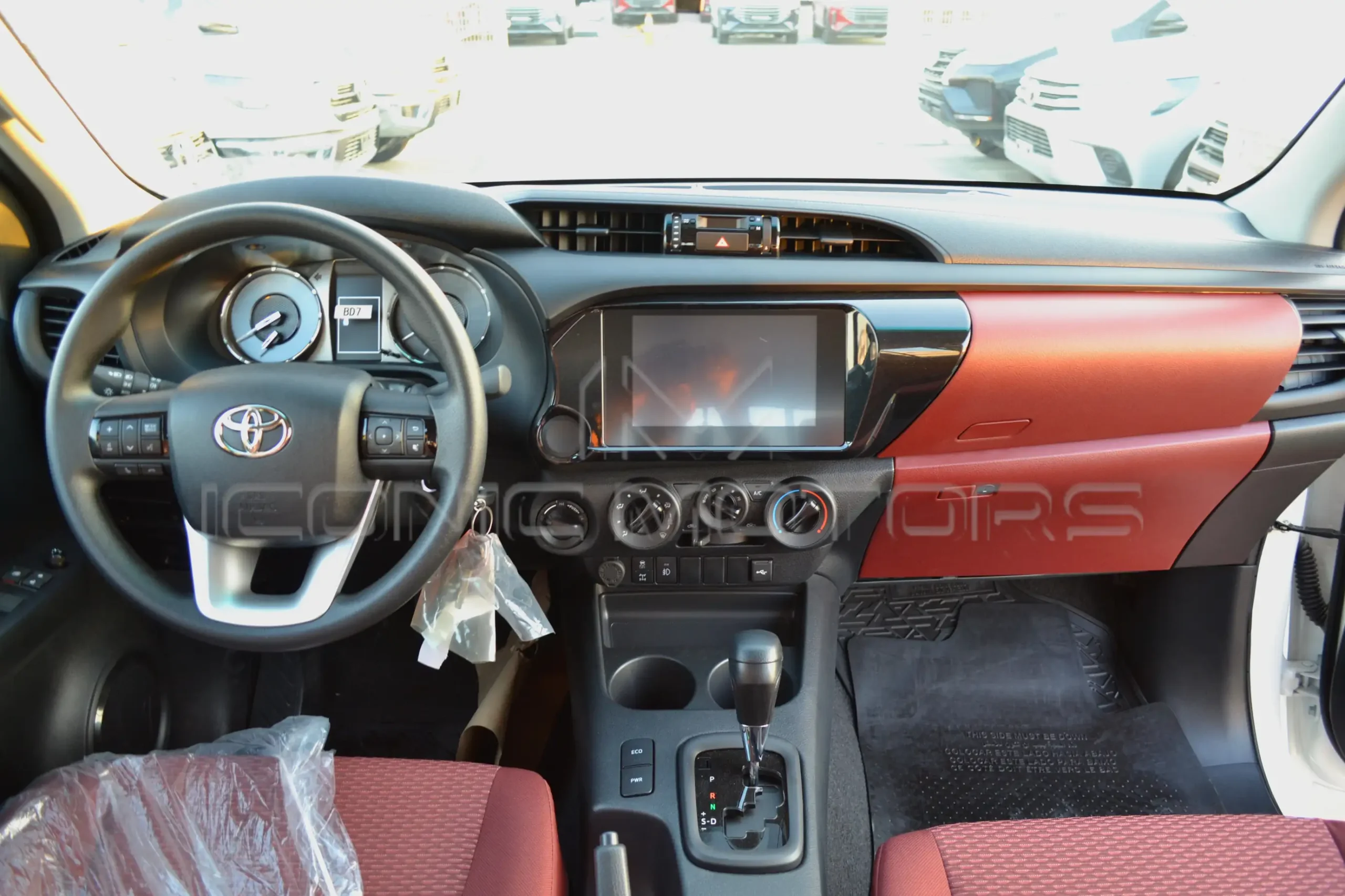 2024 TOYOTA HILUX 2.4L DIESEL A/T 4X4 DLX