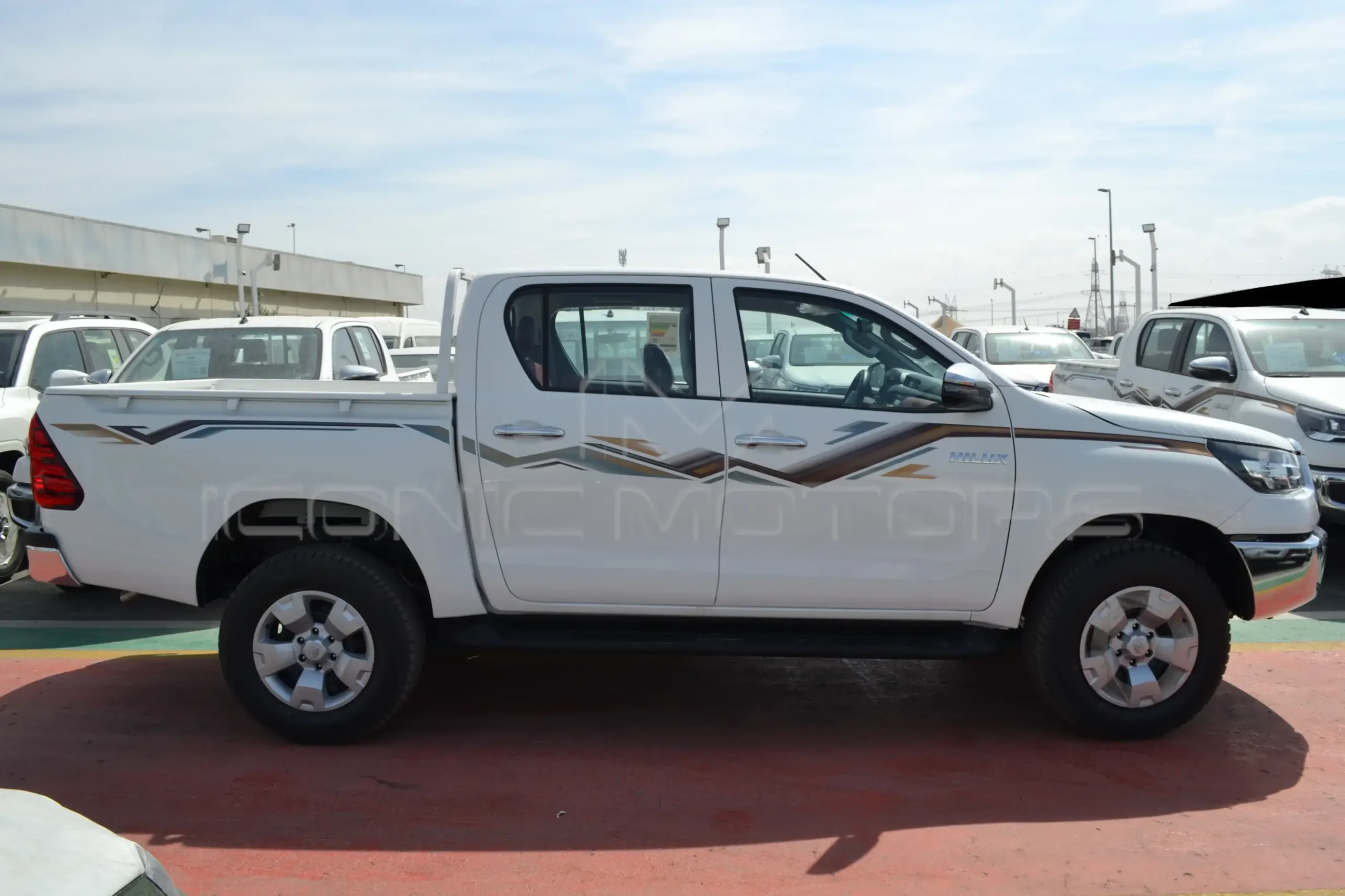2024 TOYOTA HILUX 2.4L DIESEL A/T 4X4 DLX