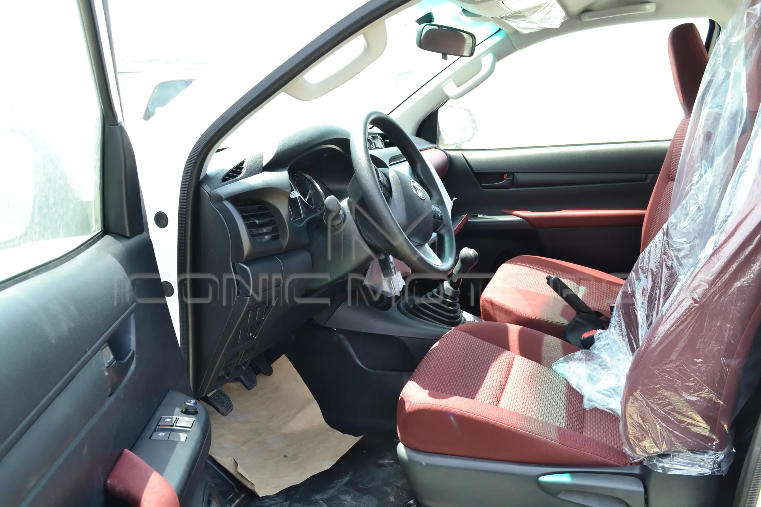 2024 TOYOTA HILUX GLX SINGLE CABIN 2.7L 4X4 M/T