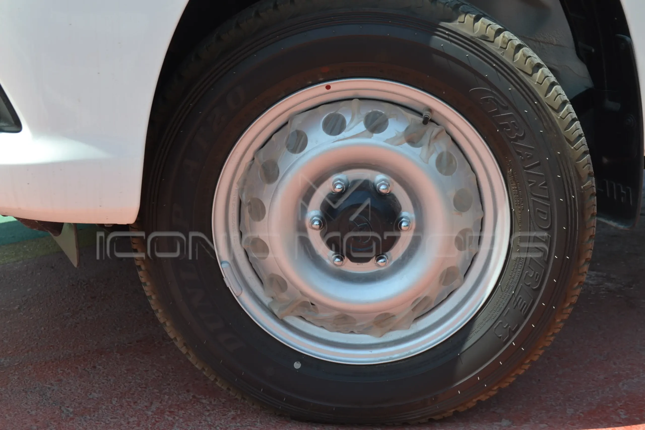 2024 TOYOTA HILUX GLX SINGLE CABIN 2.7L 4X4 M/T