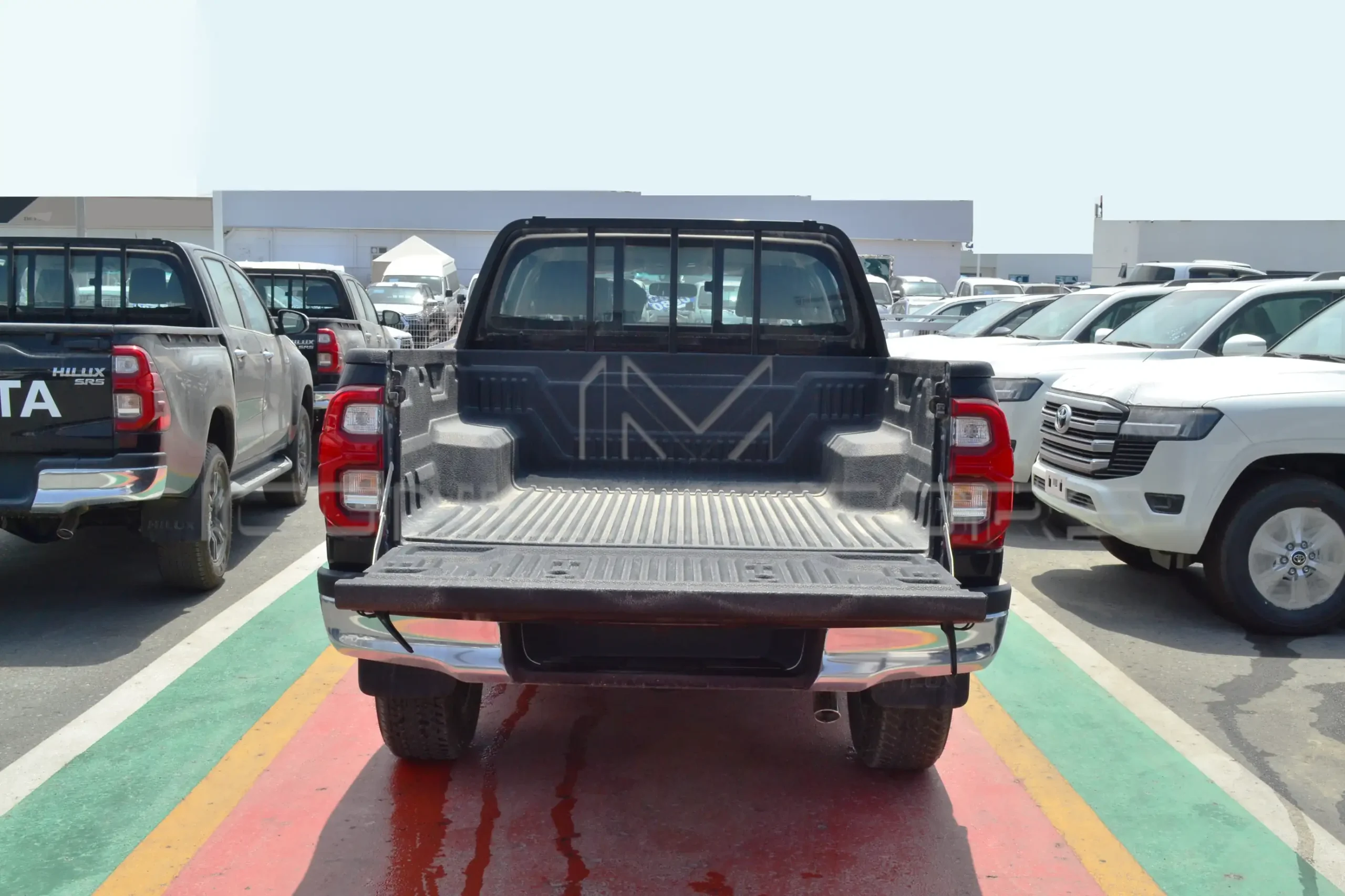 2024 TOYOTA HILUX DOUBLE CABIN 2.7L GLS M/T PETROL 4X4 SR5