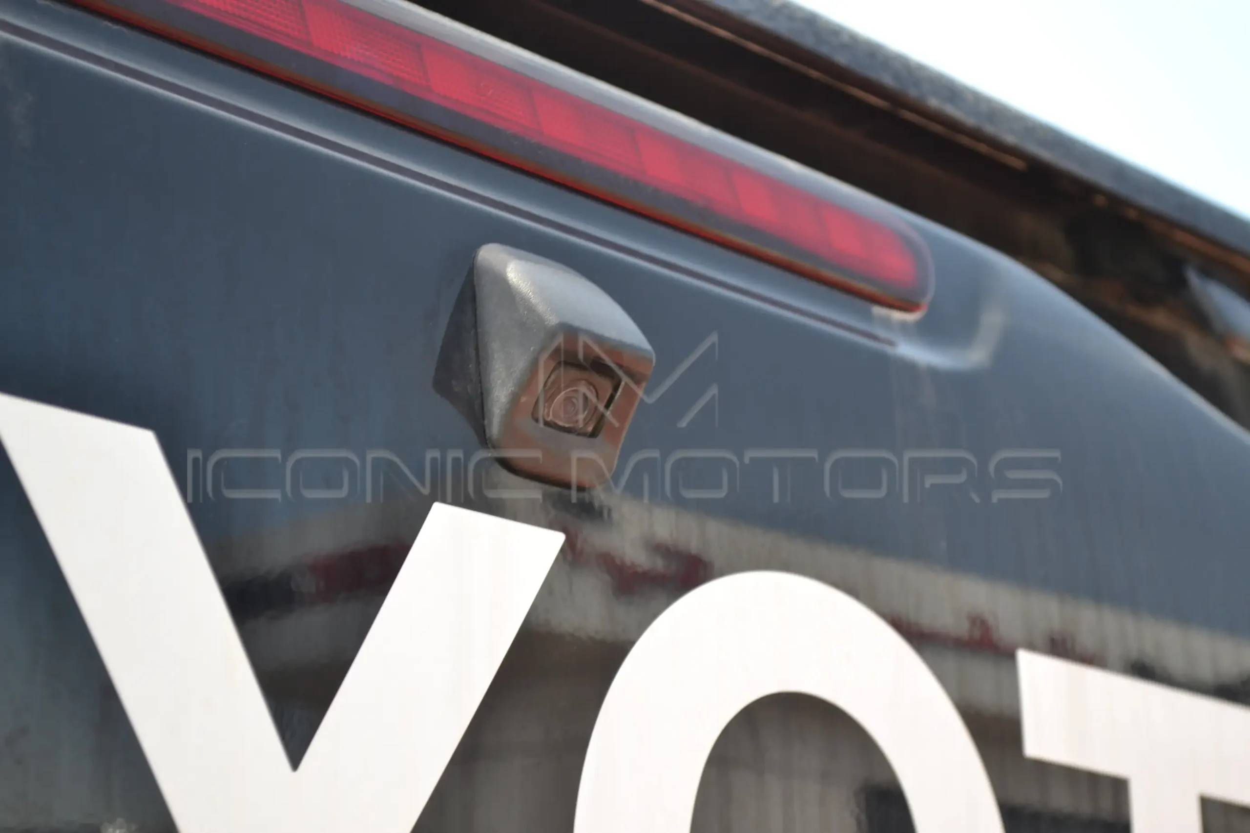 2024 TOYOTA HILUX DOUBLE CABIN 2.7L GLS M/T PETROL 4X4 SR5