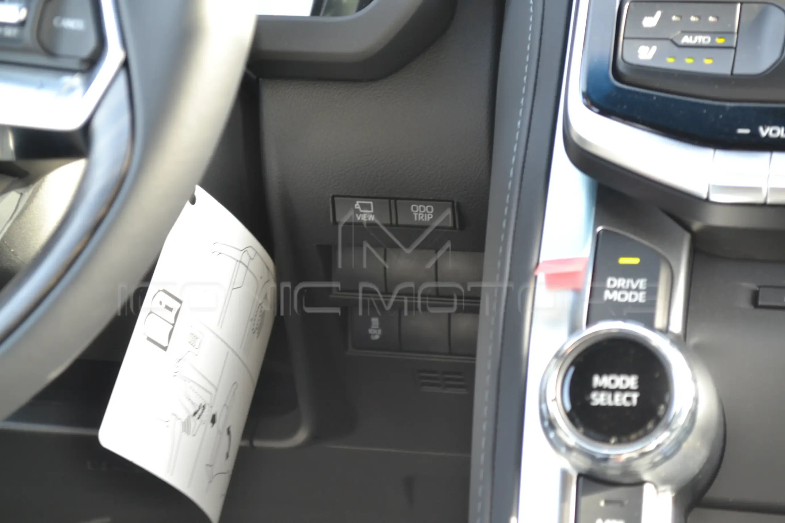 2024 TOYOTA LAND CRUISER 3.3L VXR DIESEL TWIN TURBO LCPS324