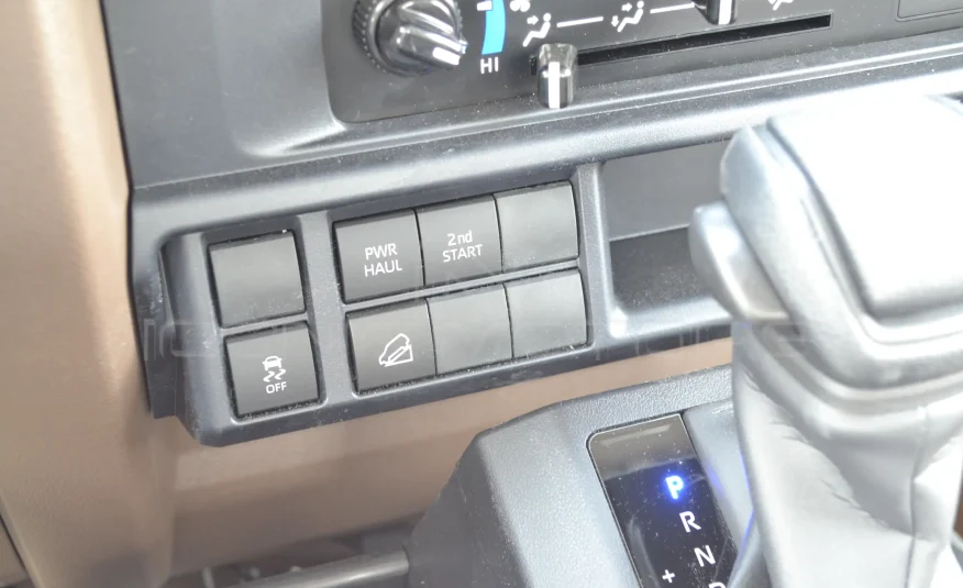 2024 TOYOTA LC79 PICK UP DC DIESEL 2.8L LX A/T