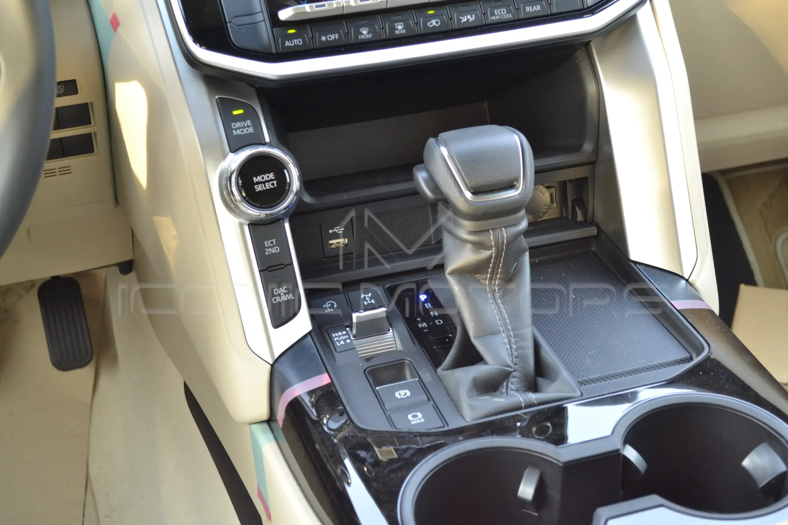 2024 TOYOTA LAND CRUISER 3.3L EXR DIESEL