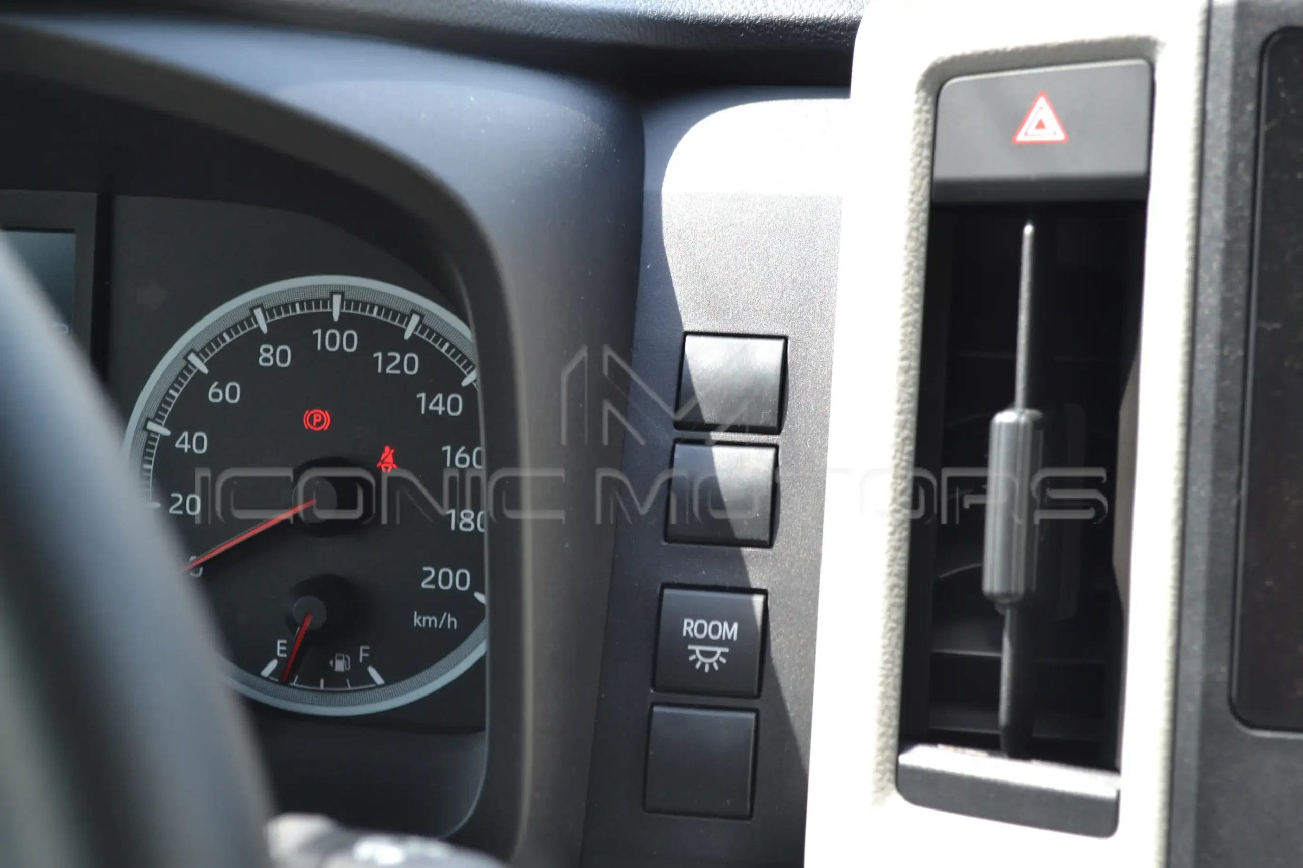 2025 TOYOTA HIACE 13ST HIGH ROOF 2.8L DIESEL,M/T