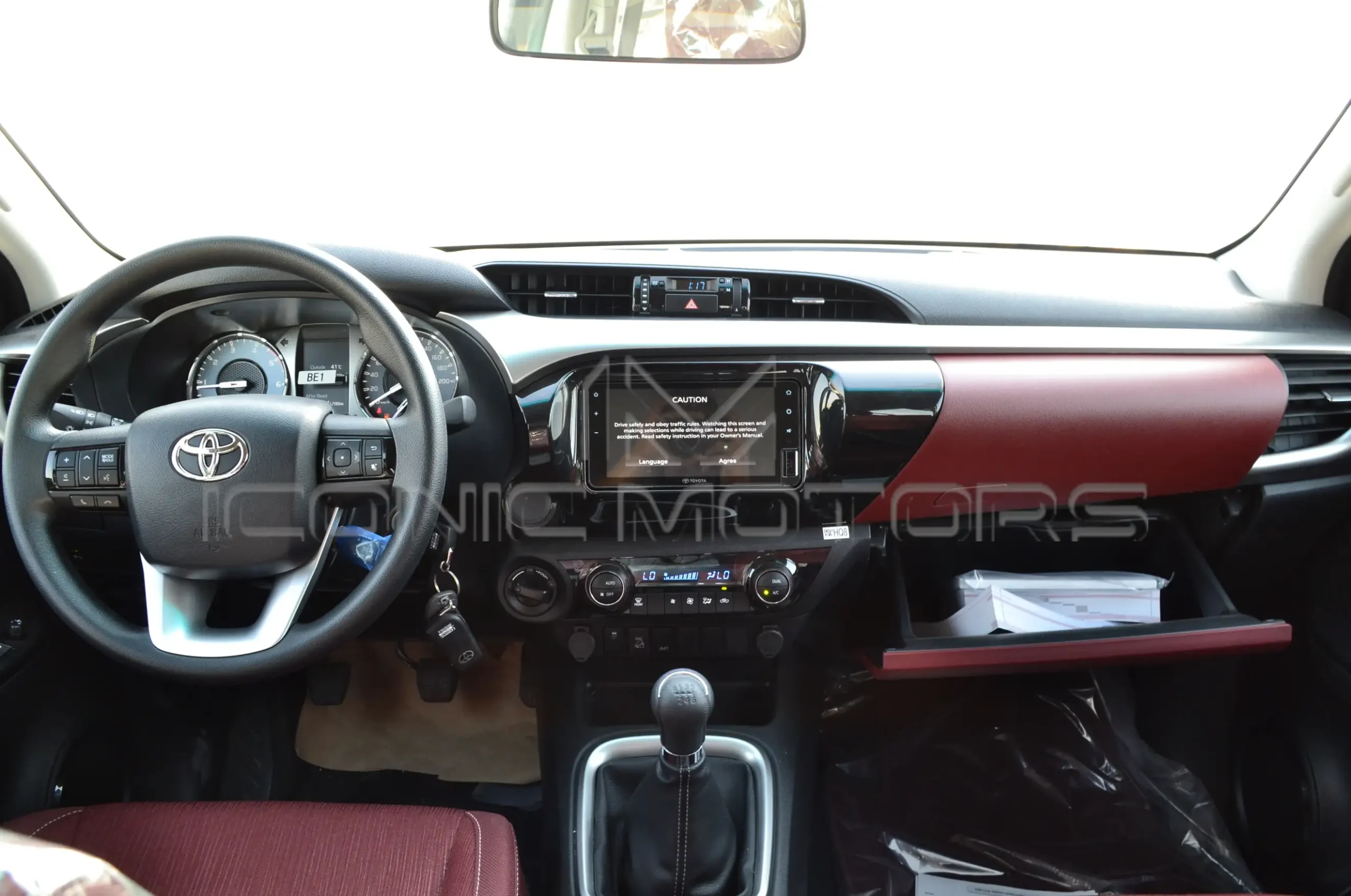 2024 TOYOTA HILUX DC 2.8L M/T 4X4 DIESEL
