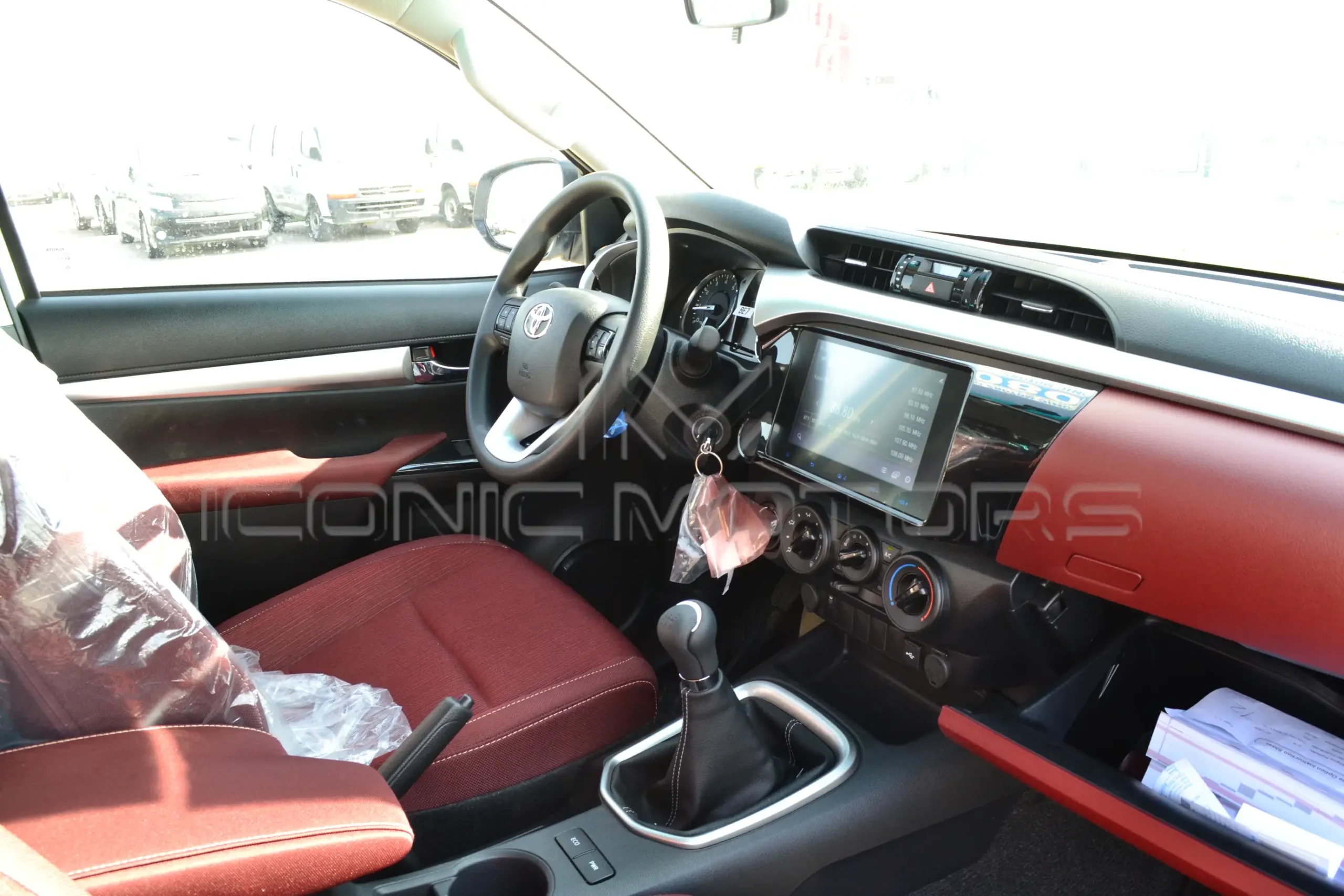 2025 TOYOTA HILUX DC 2.7L GLX M/T 4X4 PETROL