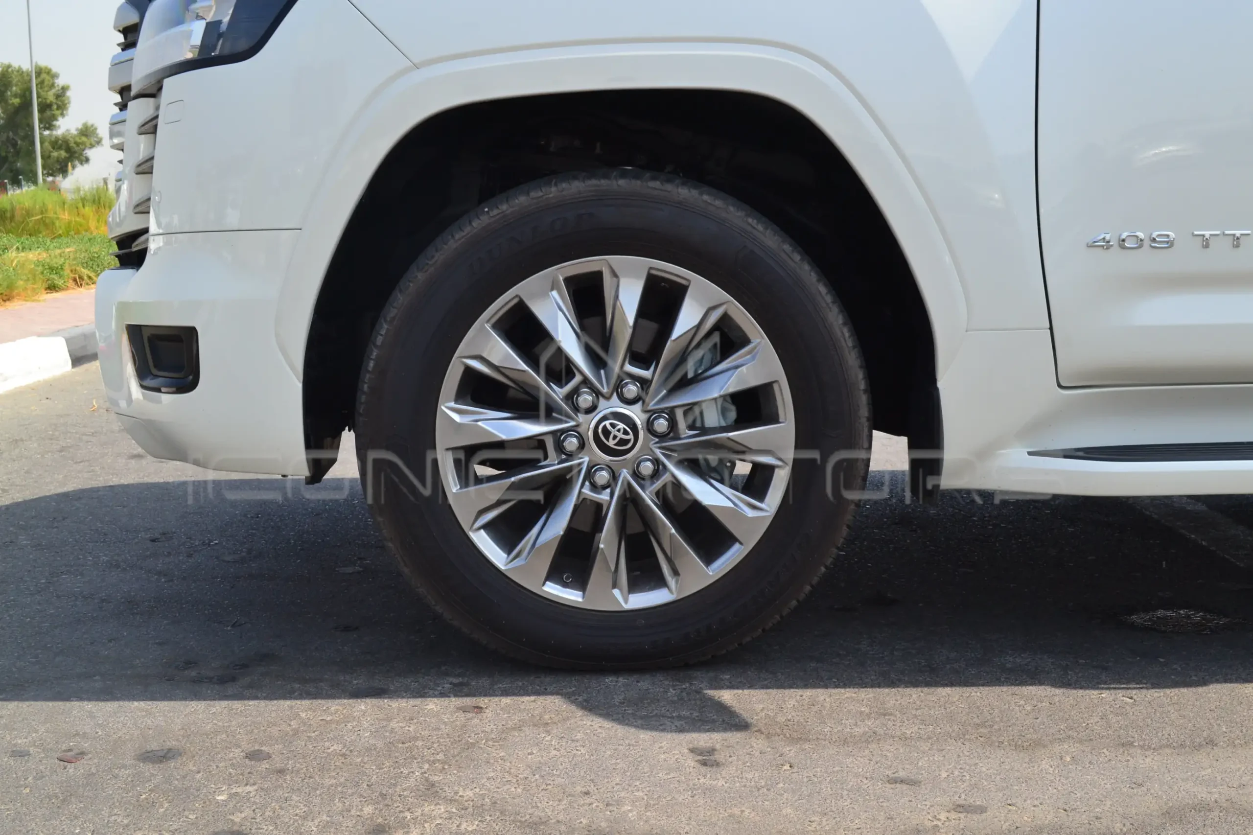 2024 TOYOTA LAND CRUISER GXR 3.5L PETROL TWIN TURBO