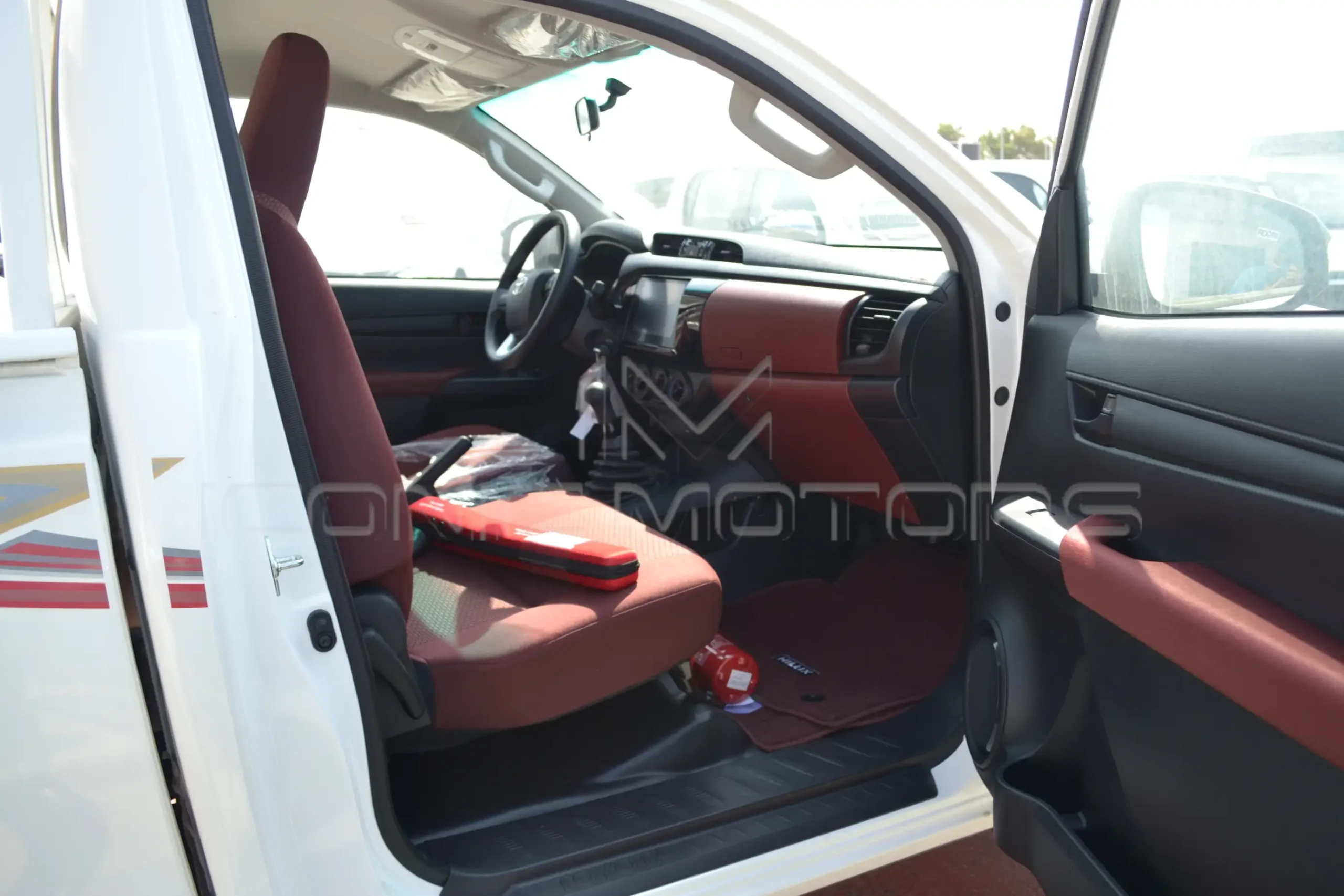 2025 Toyota Hilux 2.7L GLX Petrol M/T Single Cabin THXSC25