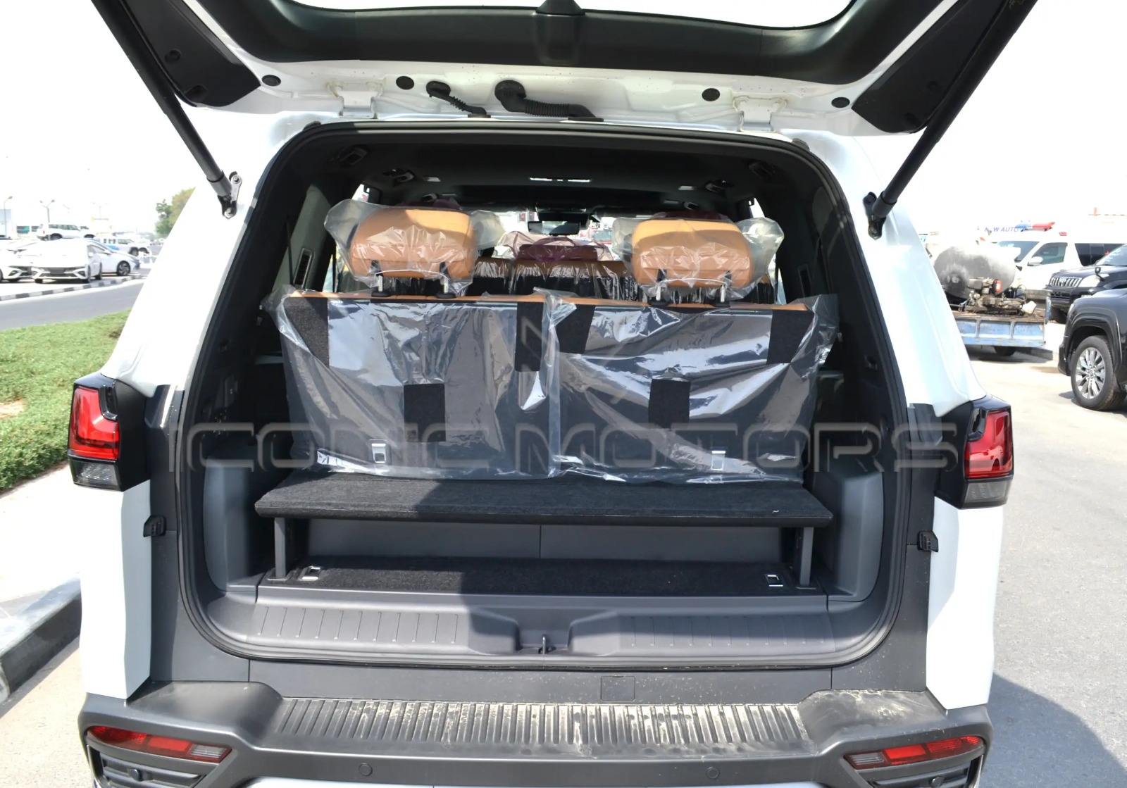 2025 LEXUS LX700h 3.5L 1MHEV SIGNATURE 25LX700HS