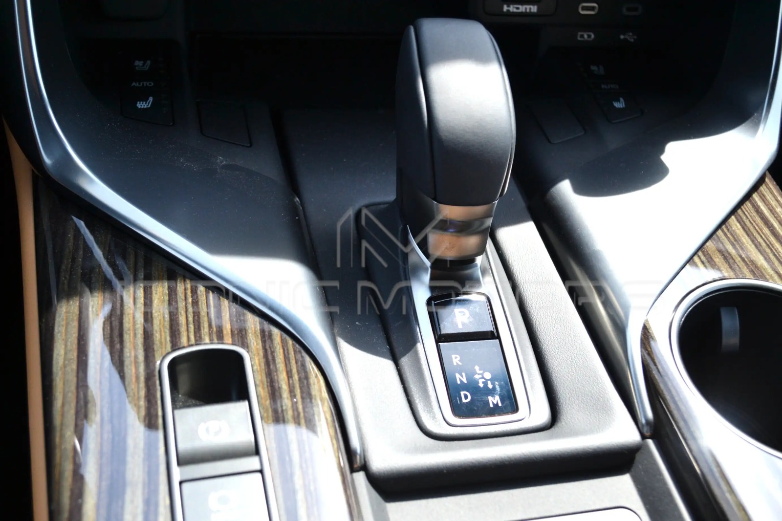 2025 LEXUS LX700h 3.5L 1MHEV SIGNATURE 25LX700HS