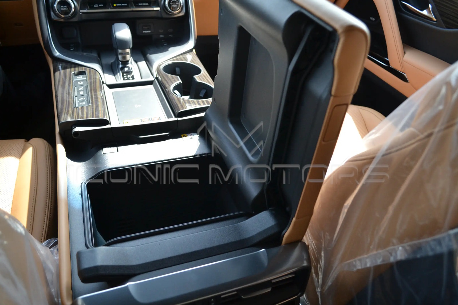 2025 LEXUS LX700h 3.5L 1MHEV SIGNATURE 25LX700HS