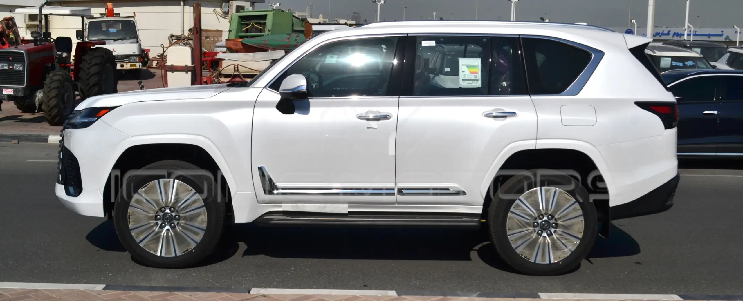 2026 LX600 3.5L  PETROL SIGNATURE 26LX600S