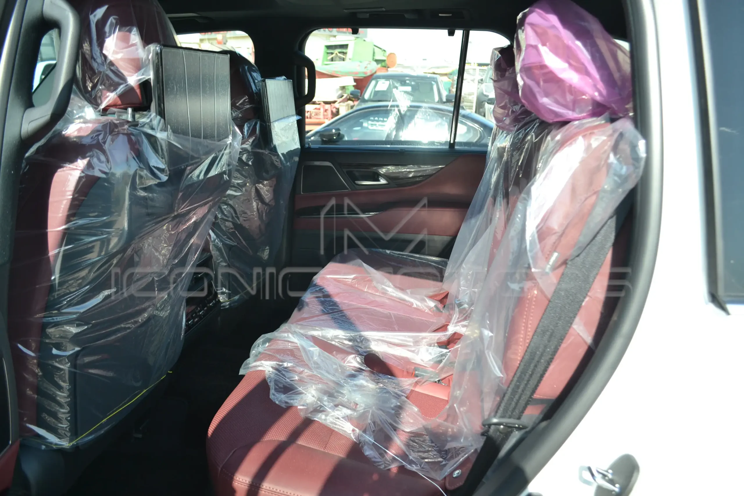 2026 LX600 3.5L  PETROL SIGNATURE 26LX600S