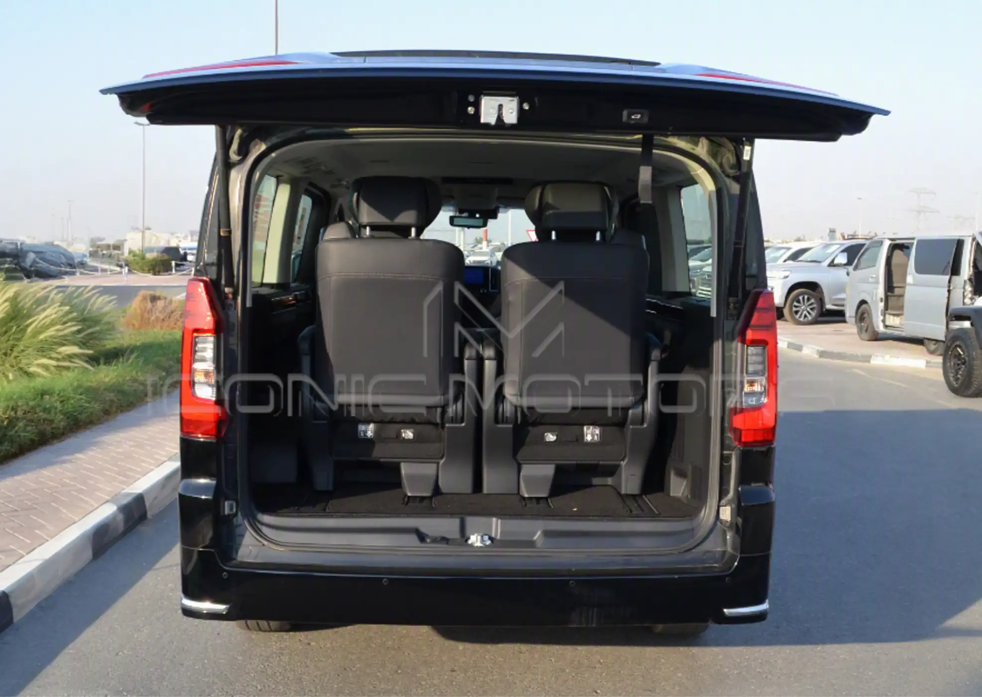 2026 TOYOTA GRANVIA 3.5L  A/T PREMIUM  26GRANP